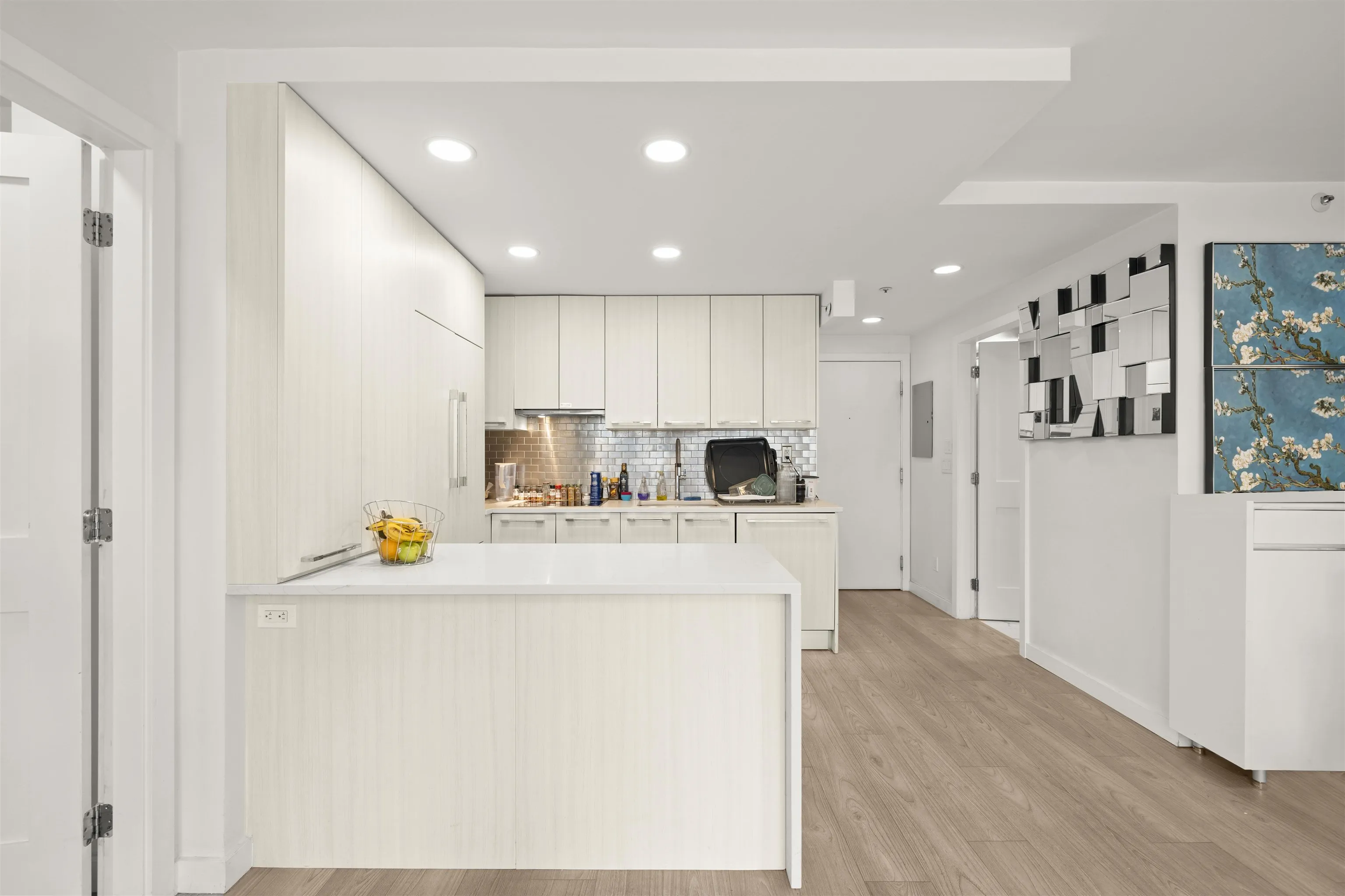 1205 930 Cambie Street