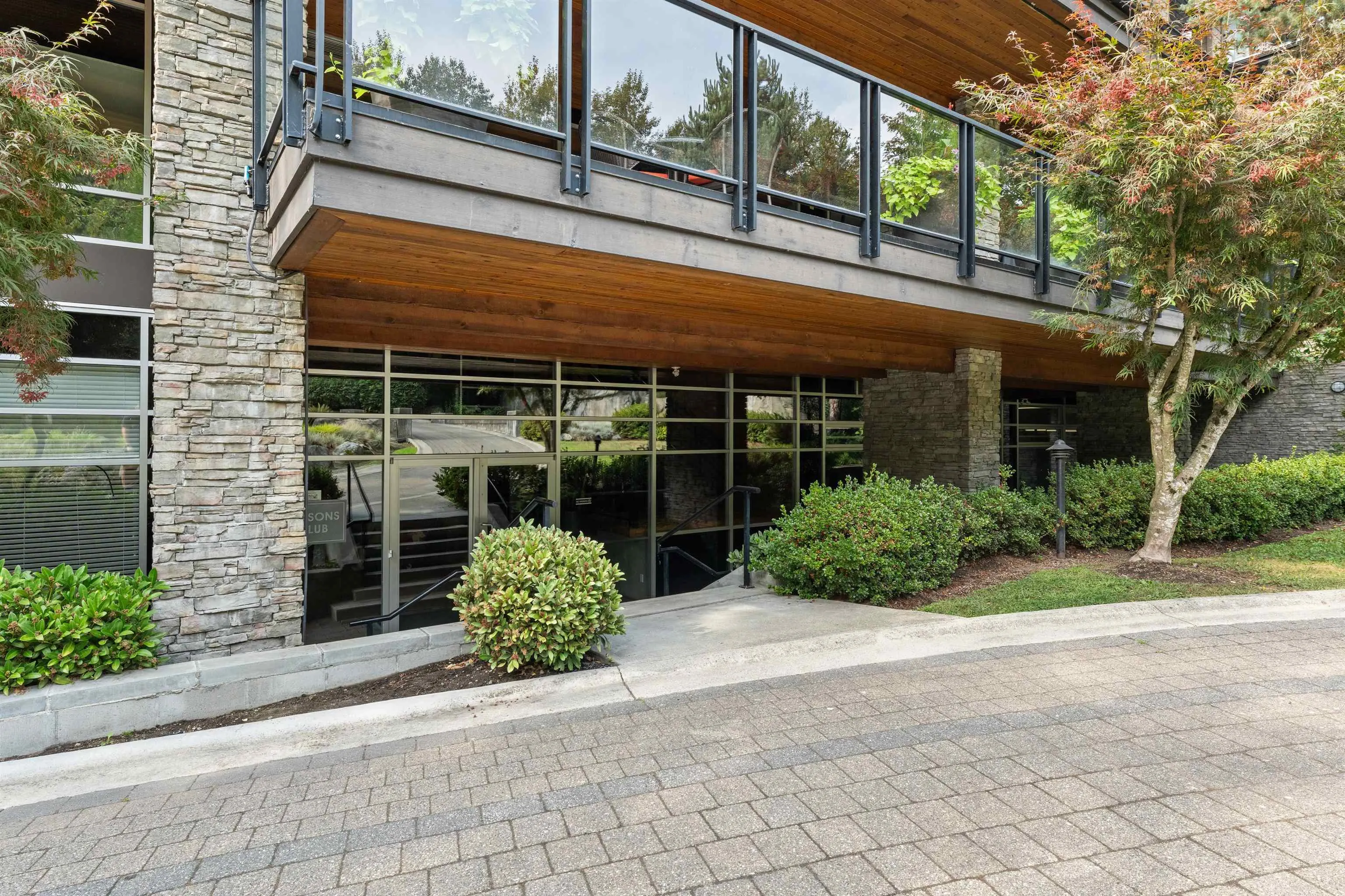 505 7428 Byrnepark Walk