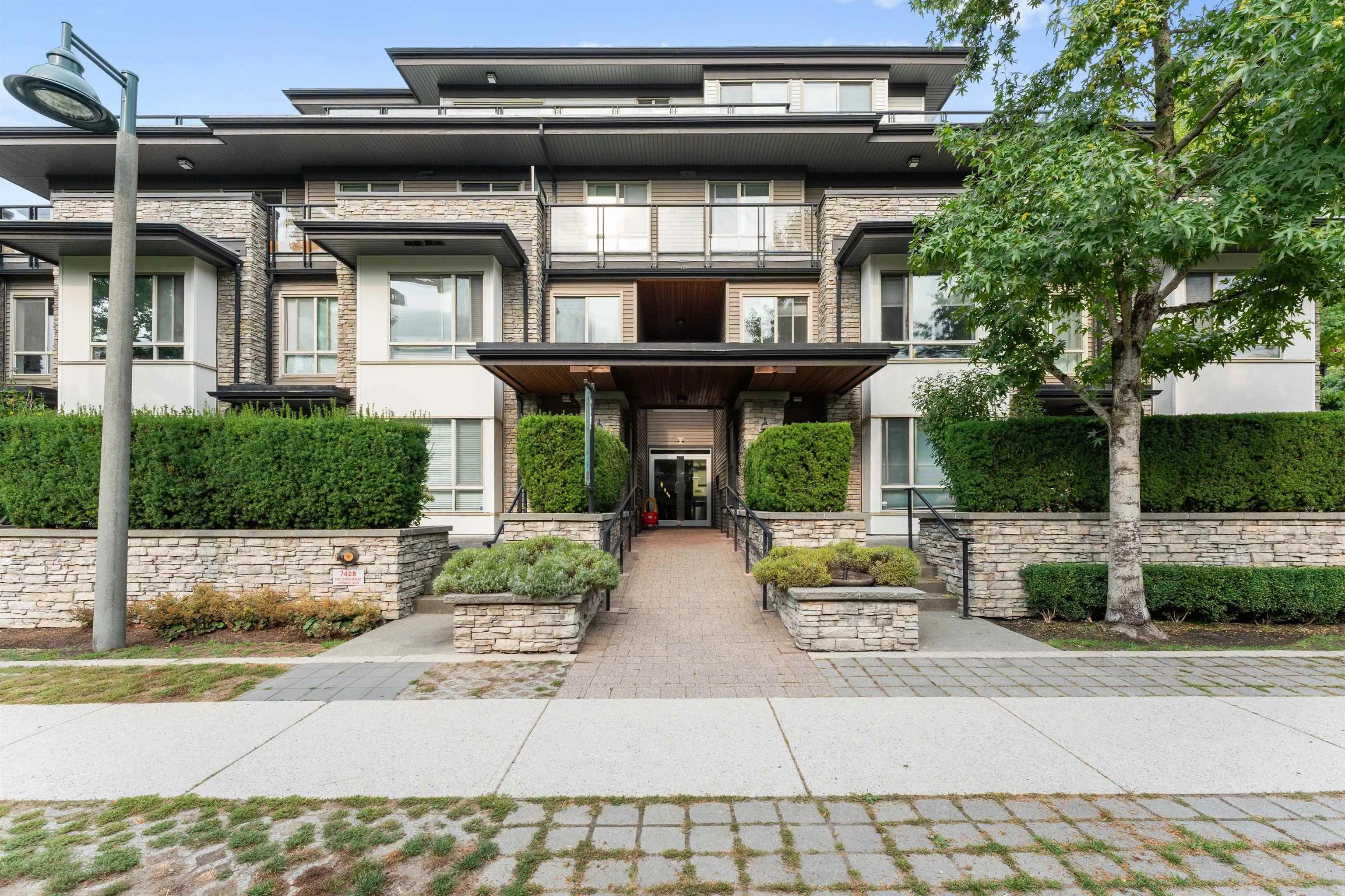 505 7428 Byrnepark Walk