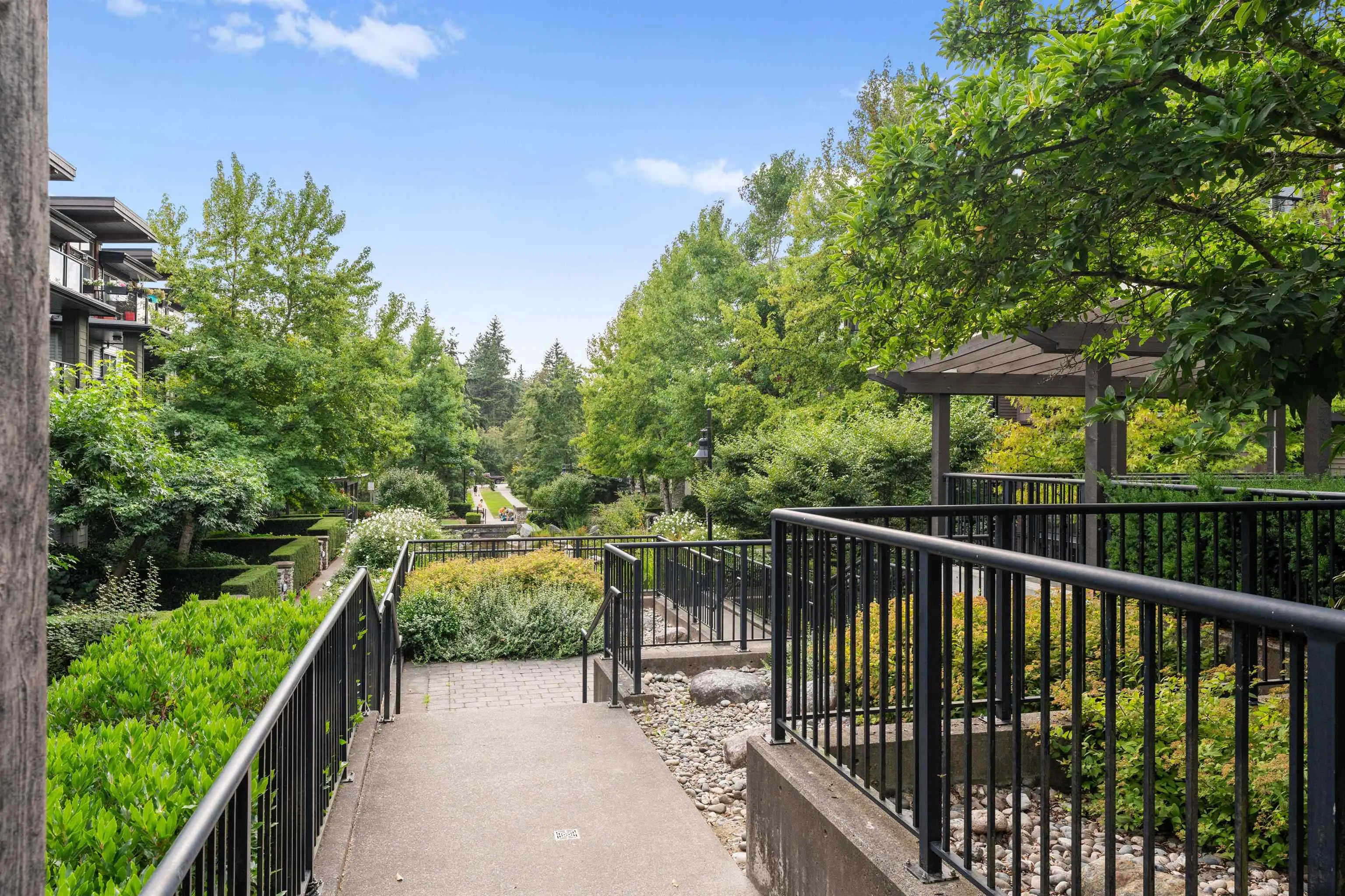 505 7428 Byrnepark Walk