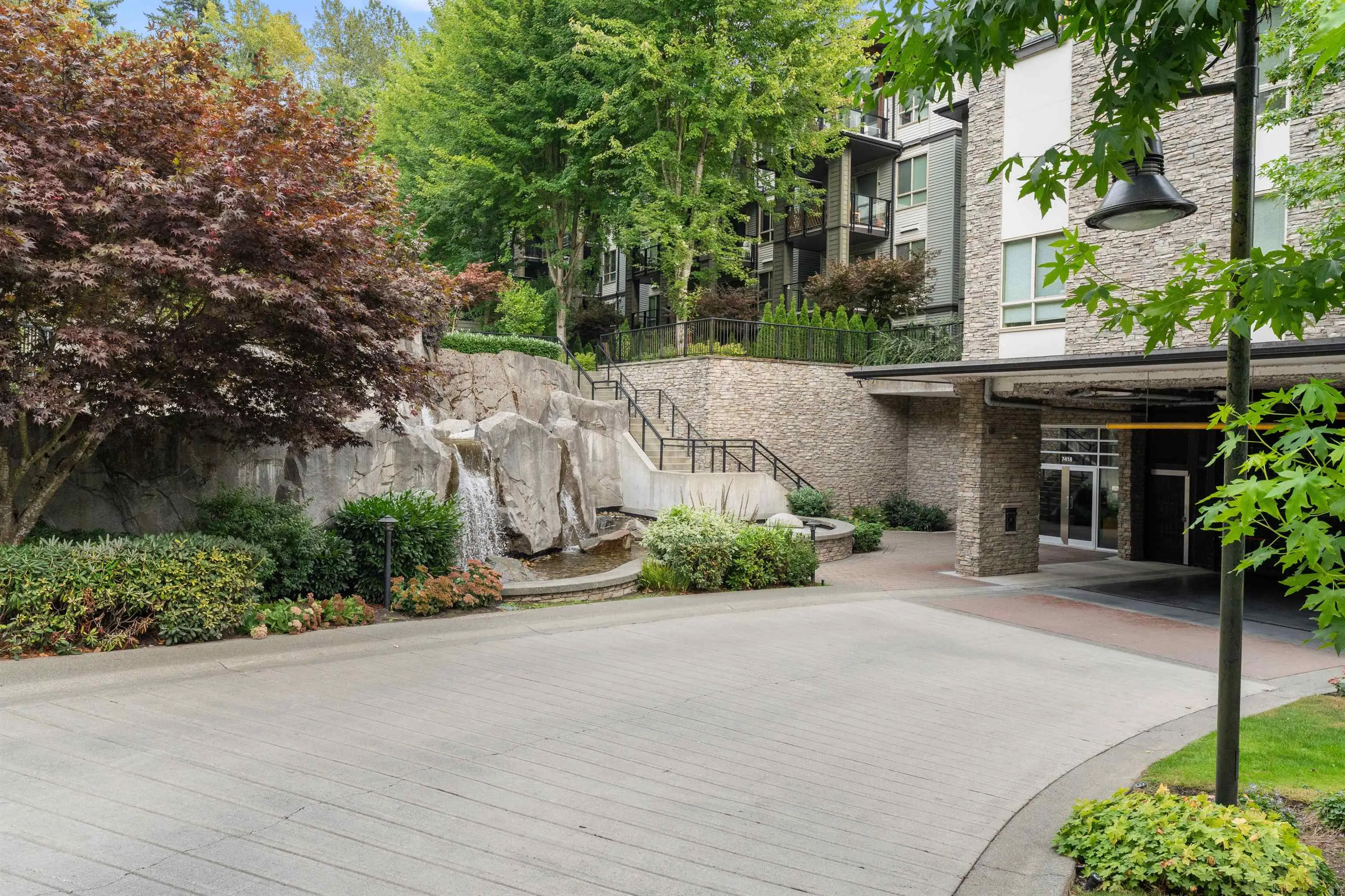 505 7428 Byrnepark Walk
