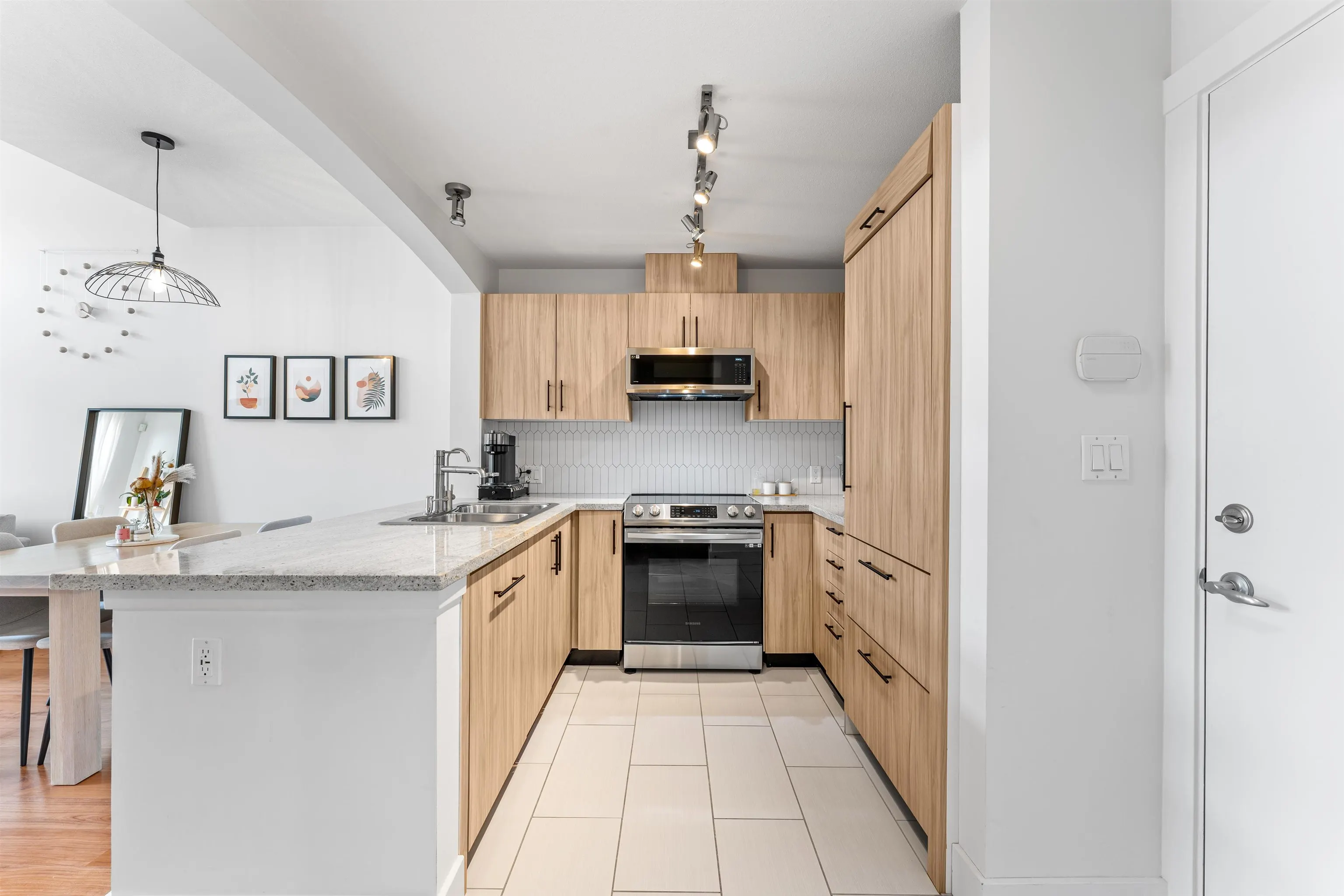 505 7428 Byrnepark Walk