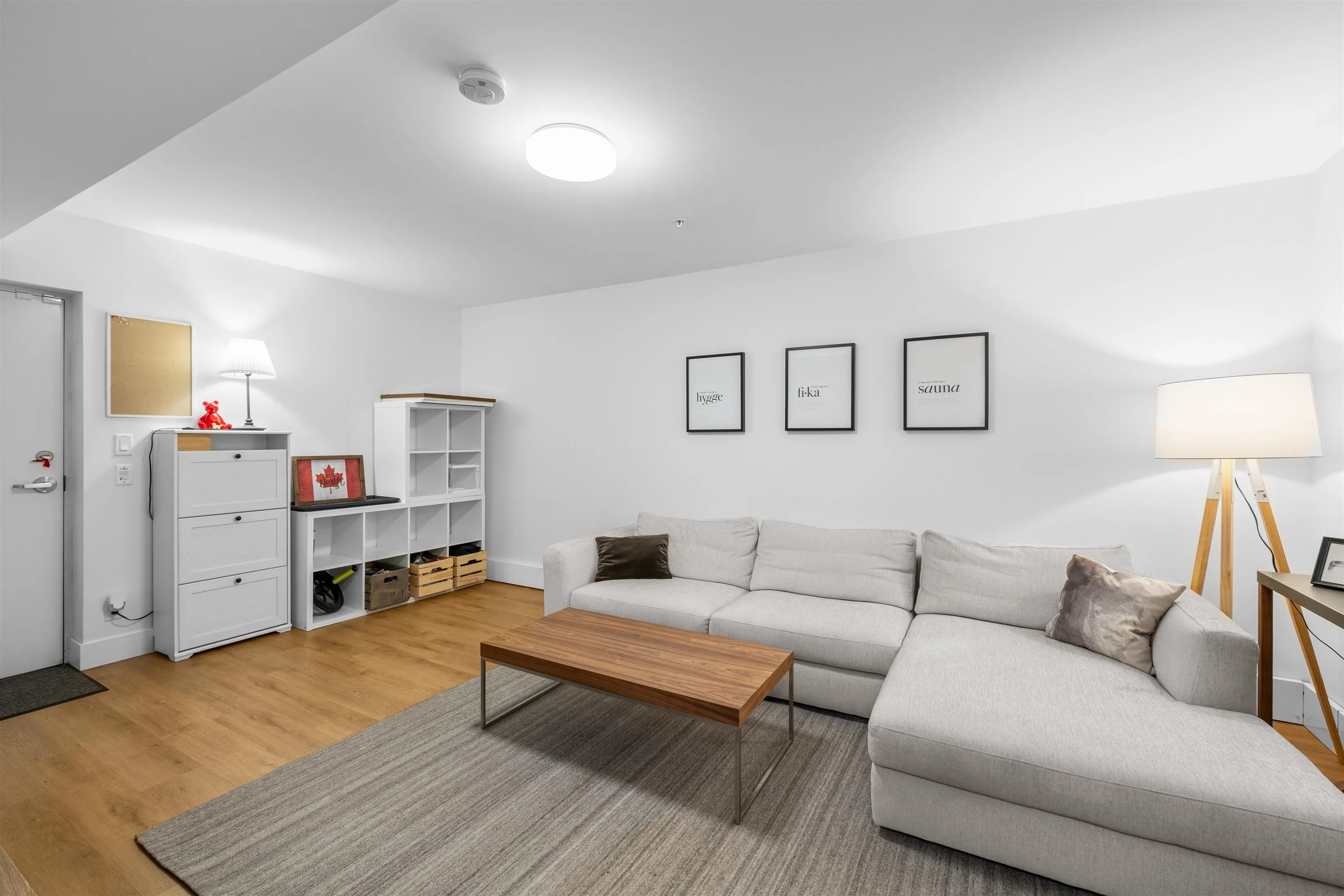 6 1133 Ridgewood Drive