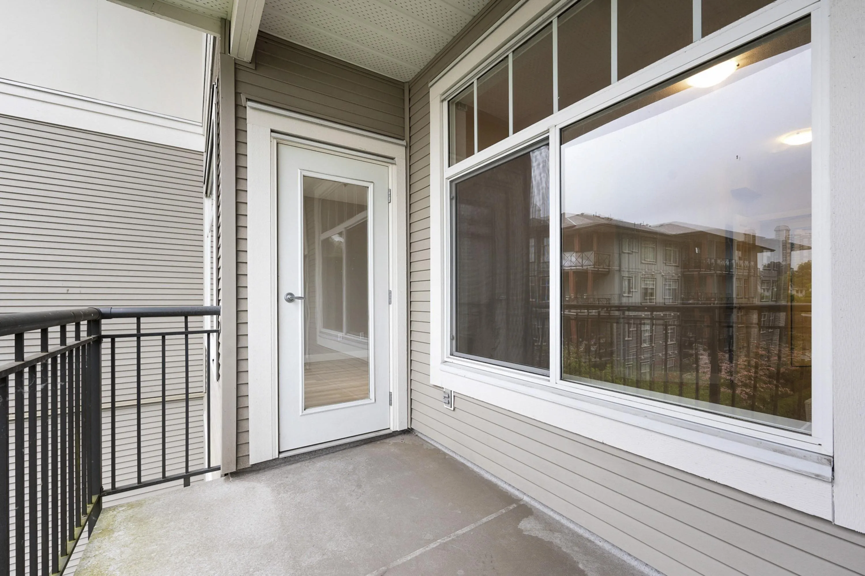 302 2353 Marpole Avenue