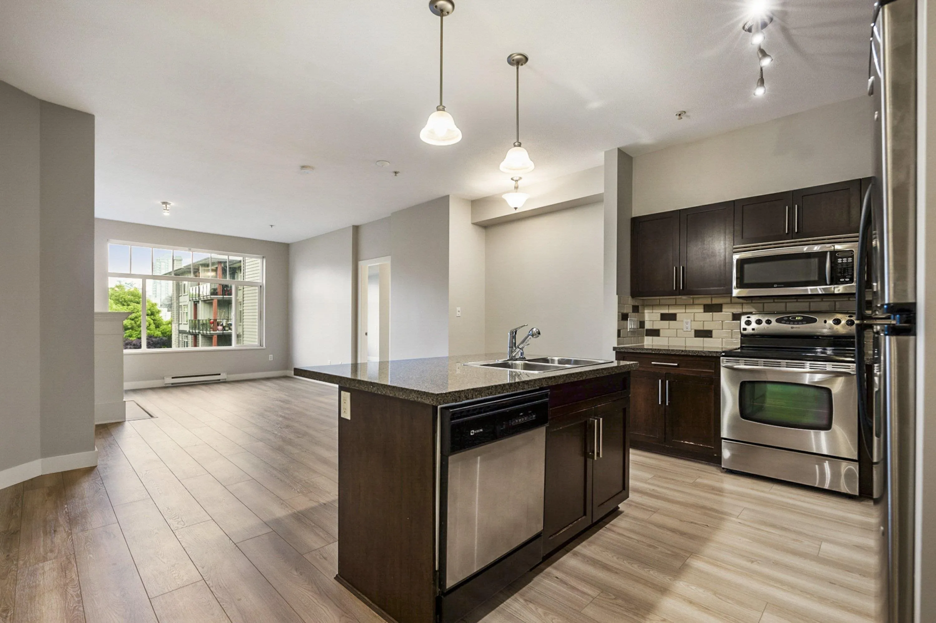 302 2353 Marpole Avenue