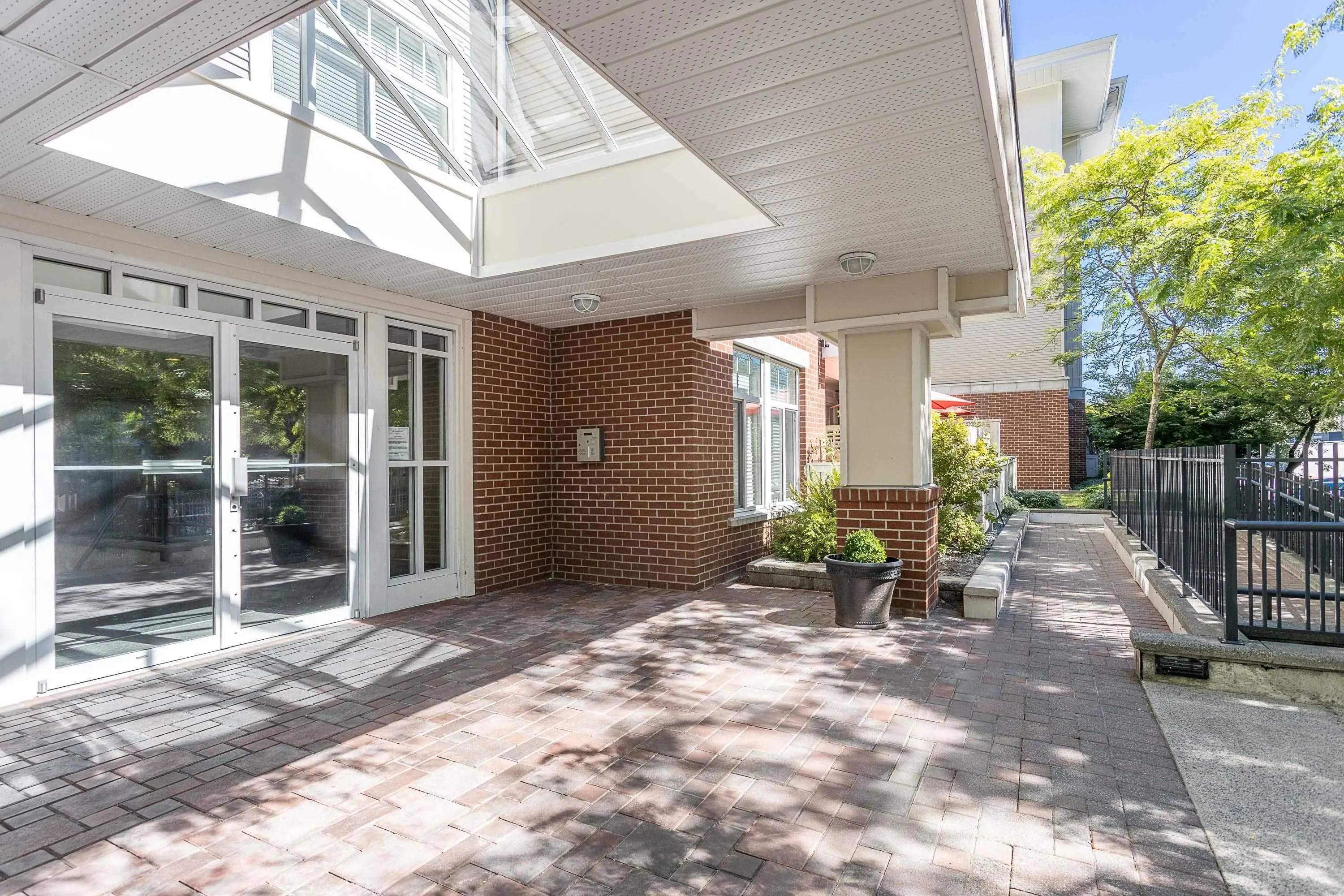 302 2353 Marpole Avenue