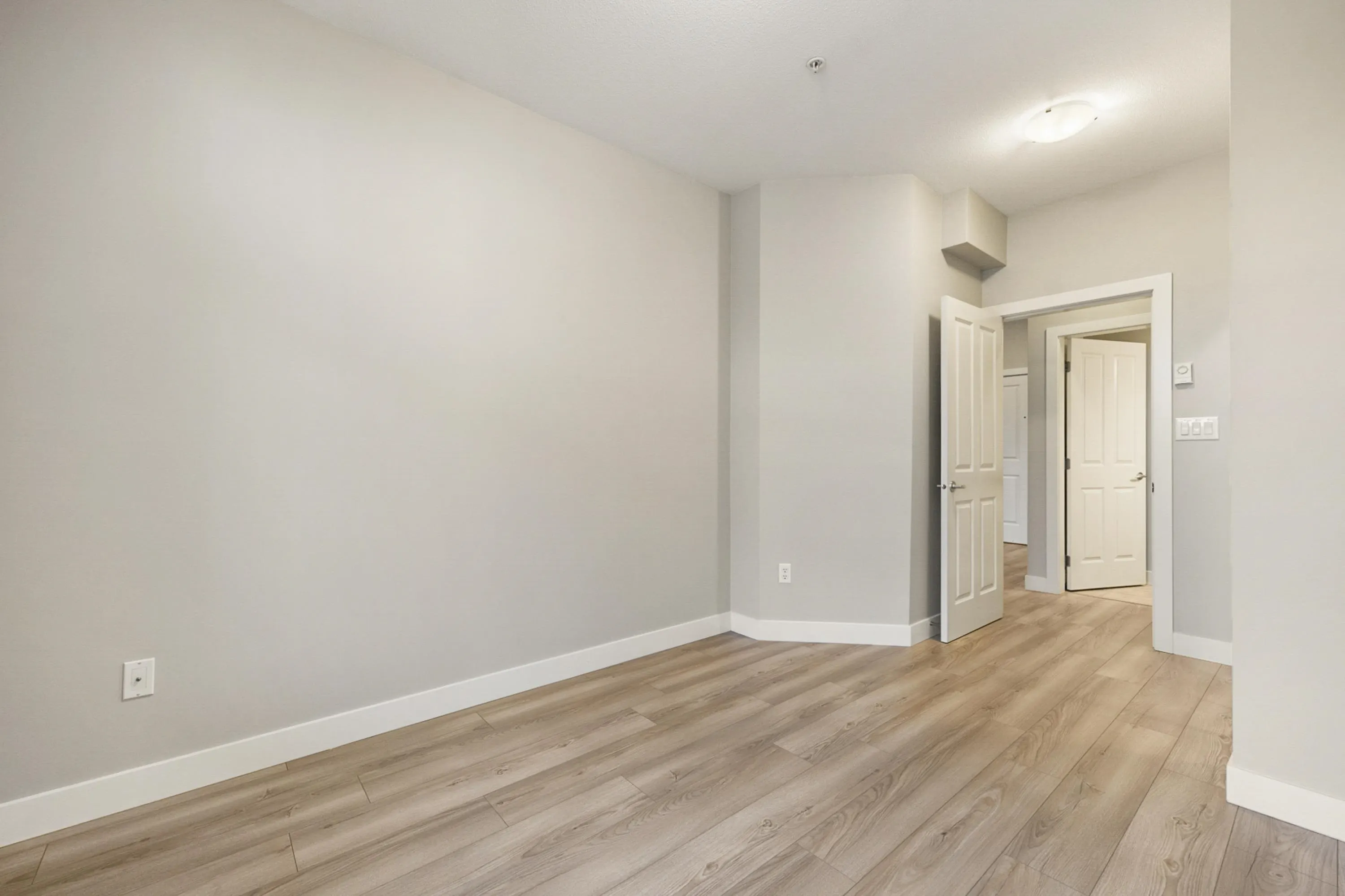 302 2353 Marpole Avenue