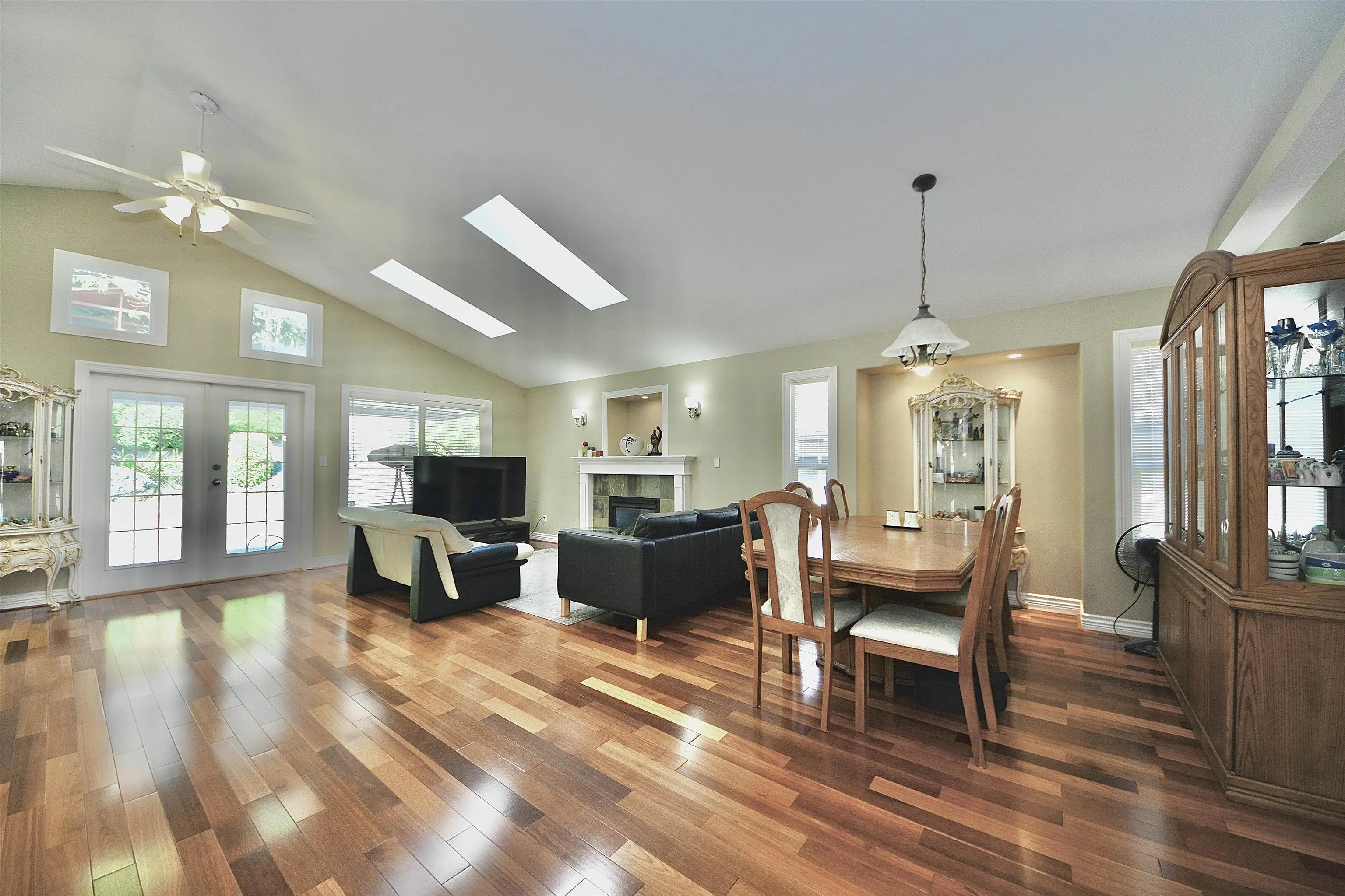 3035 Maplewood Court