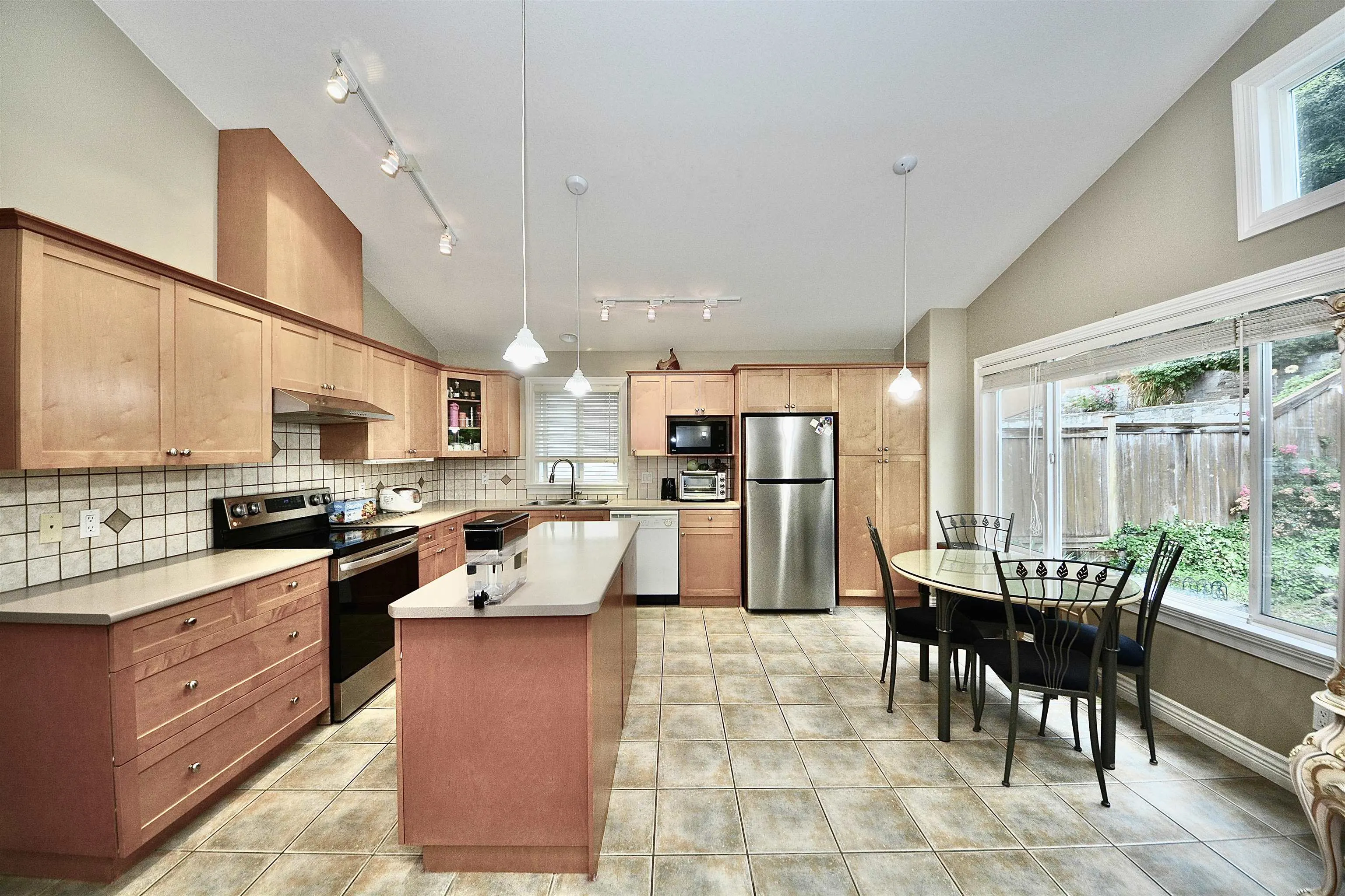 3035 Maplewood Court