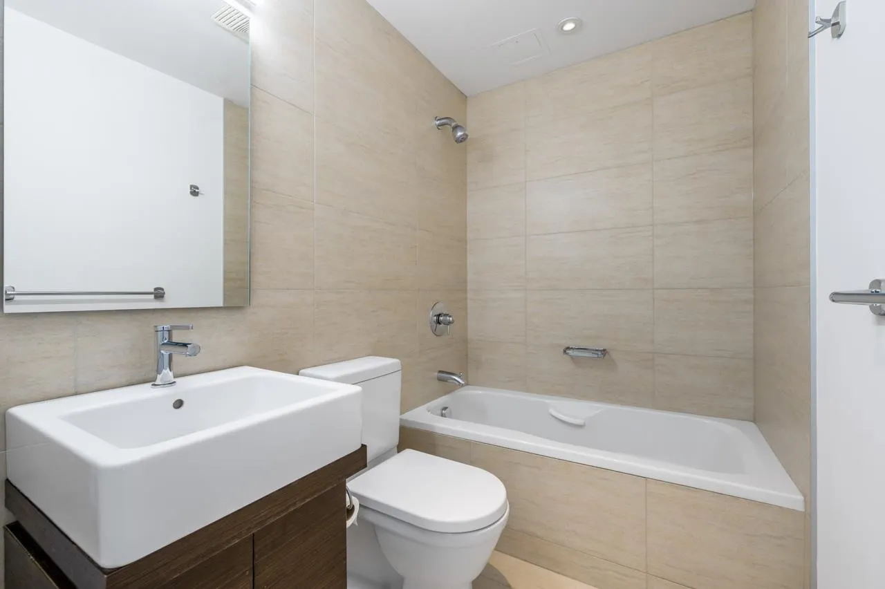 510 8080 Cambie Road