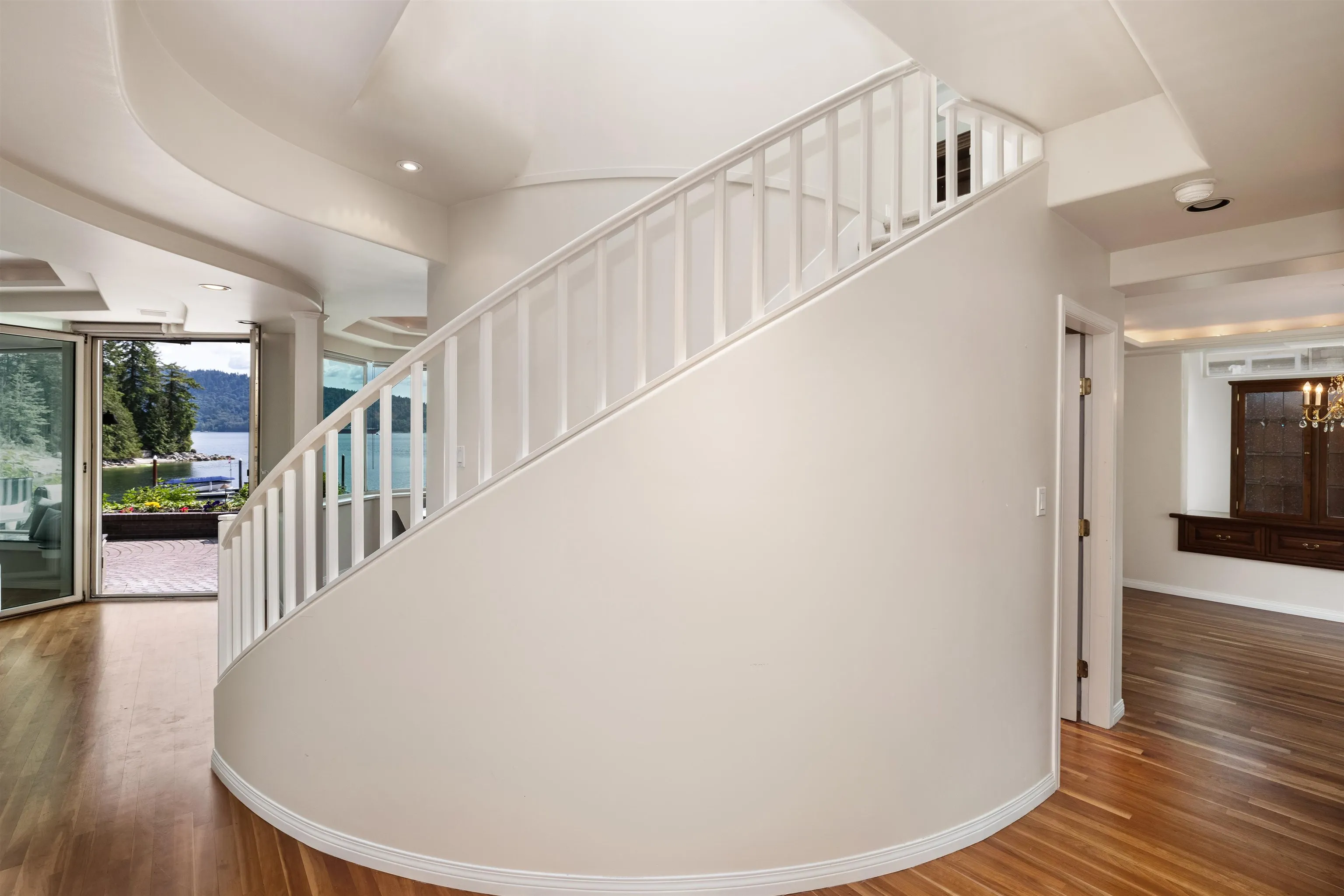 4625 Strathcona Road