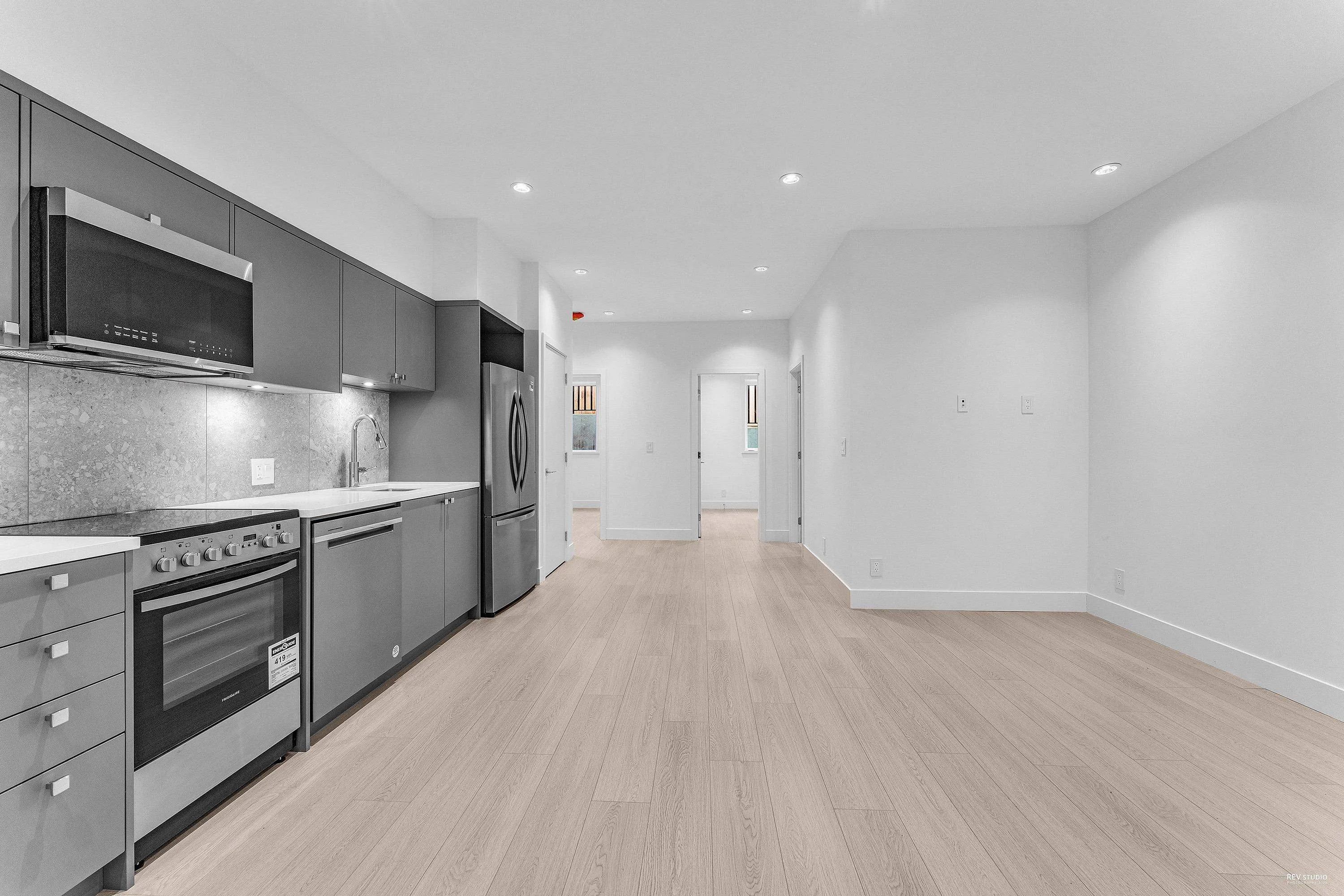 615 E 6th Street