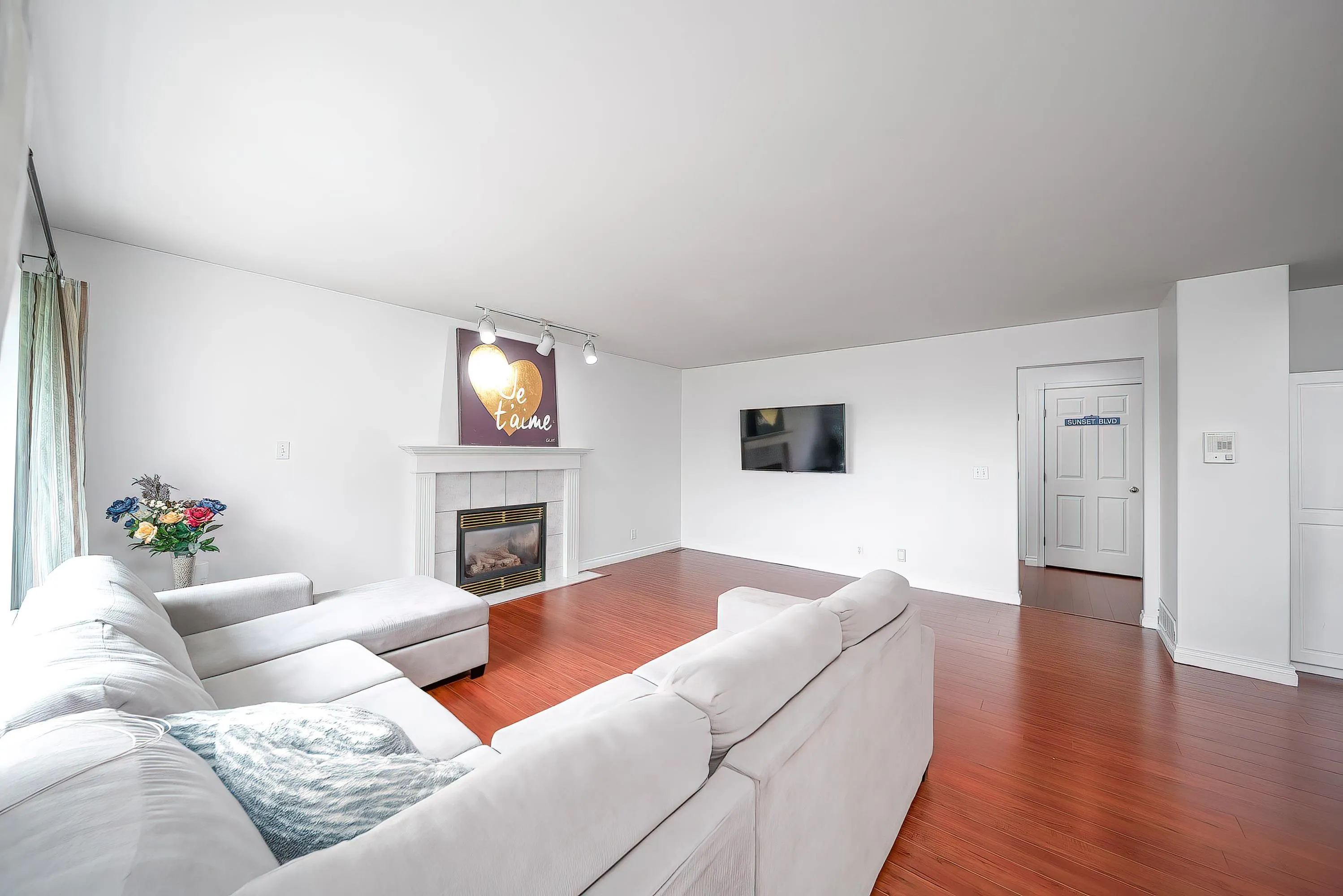 1555 Alpine Lane