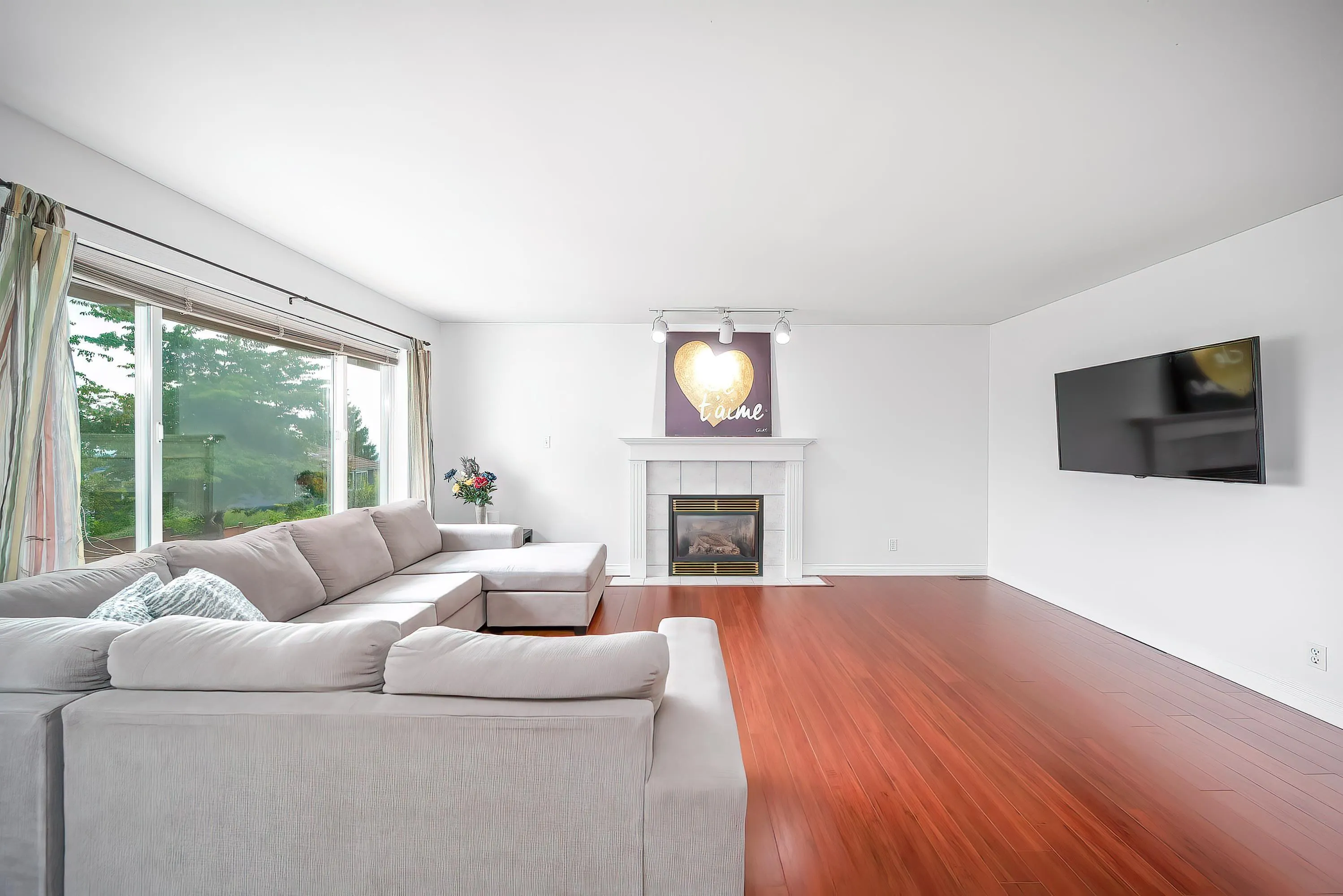 1555 Alpine Lane