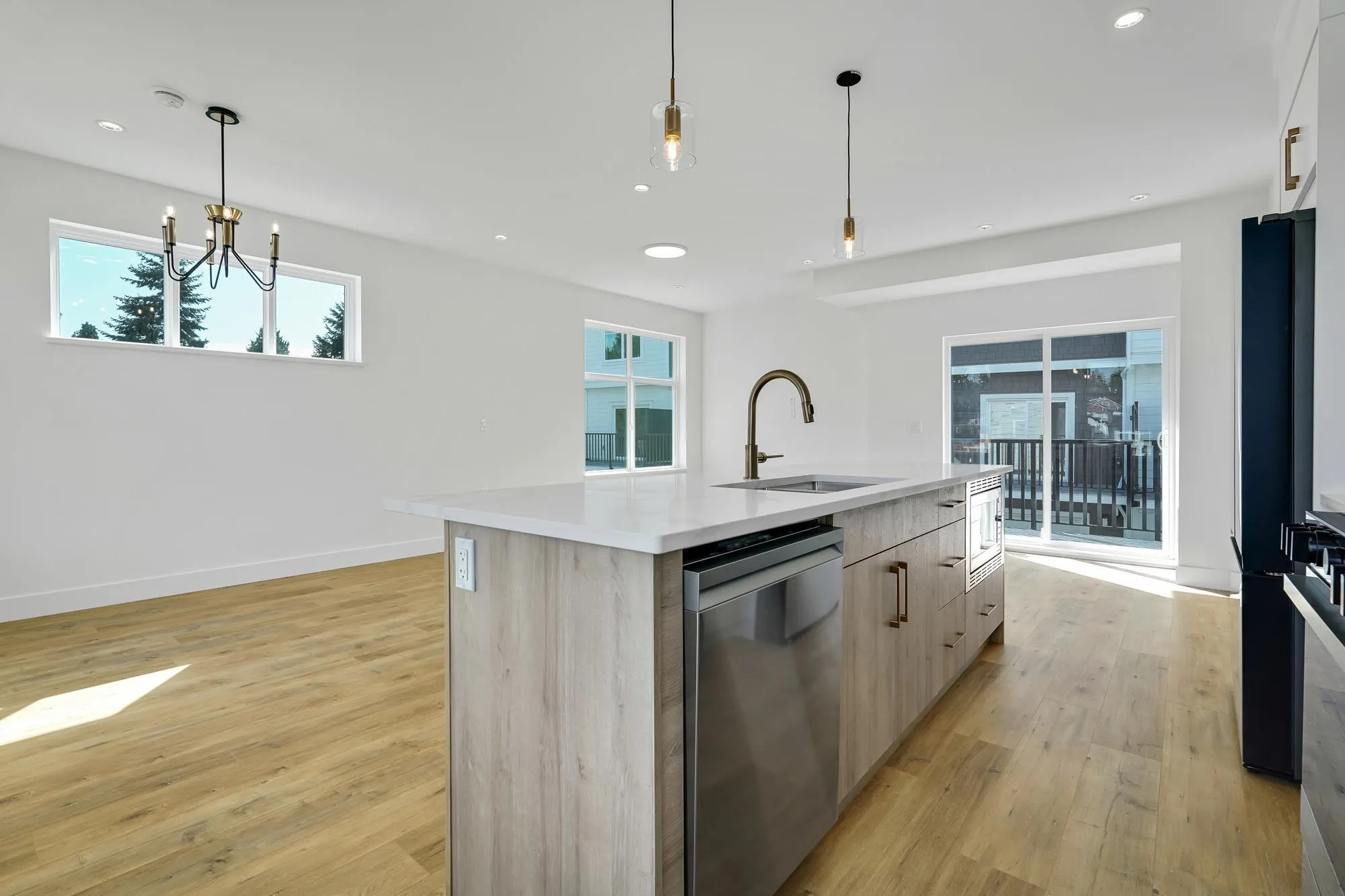 13 12770 105 Avenue