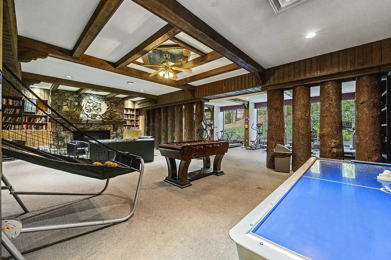 404 3737 Bartlett Court