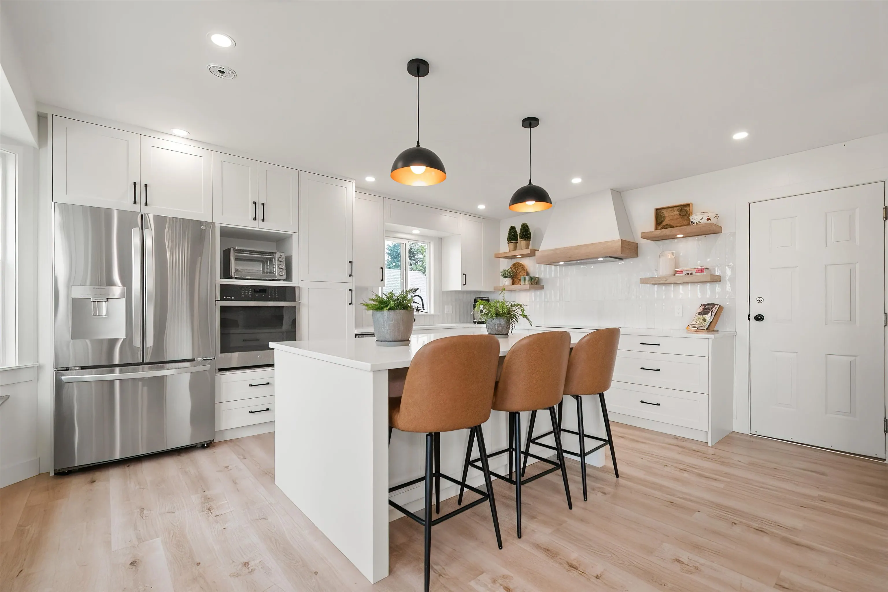 47385 Swallow Crescent