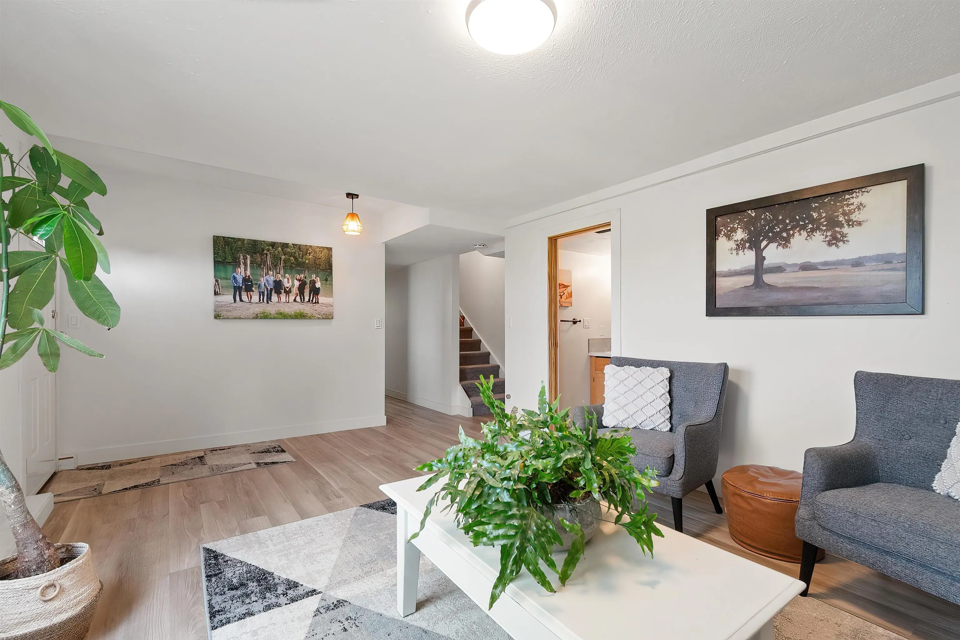 47385 Swallow Crescent