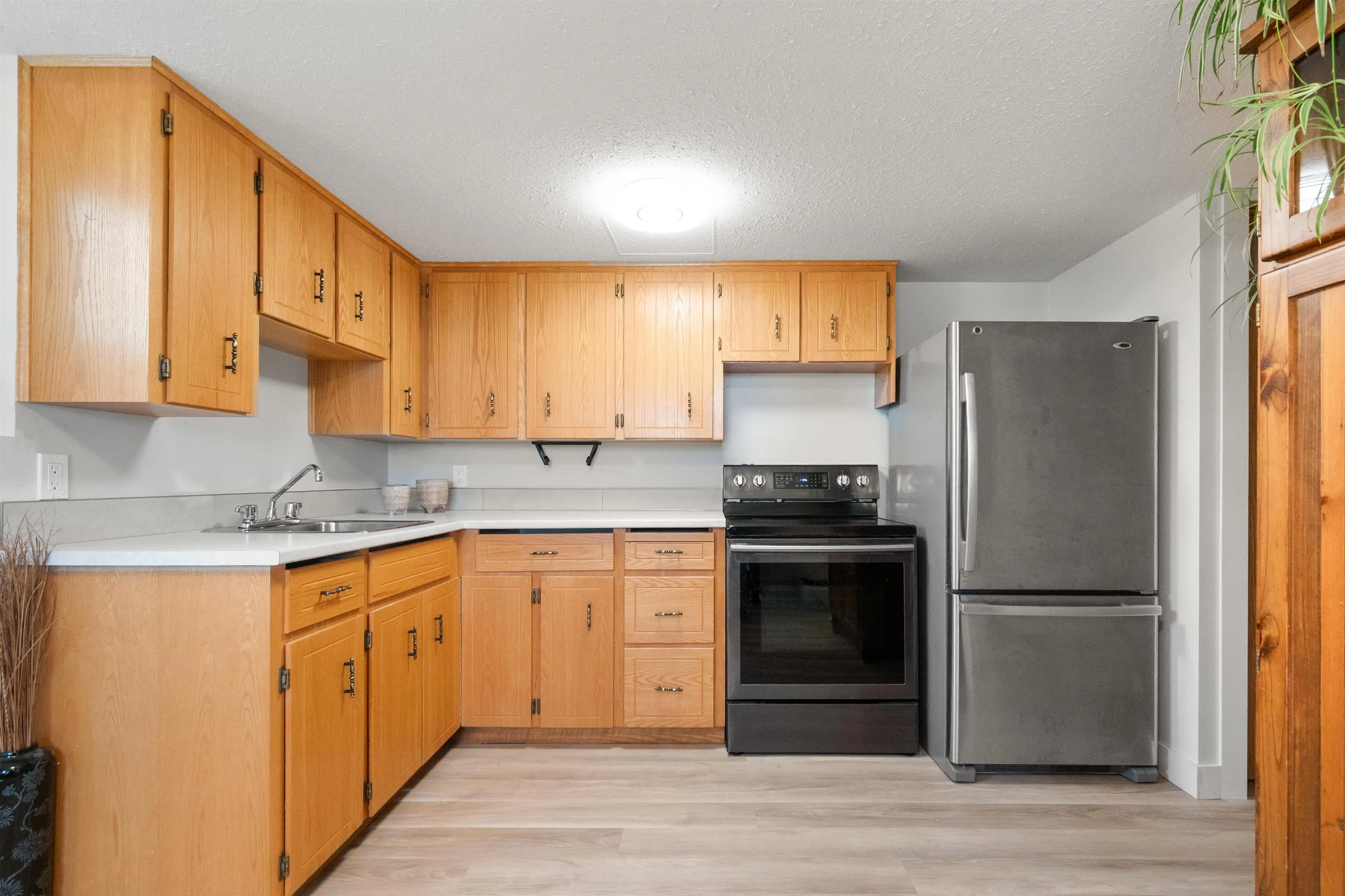 47385 Swallow Crescent
