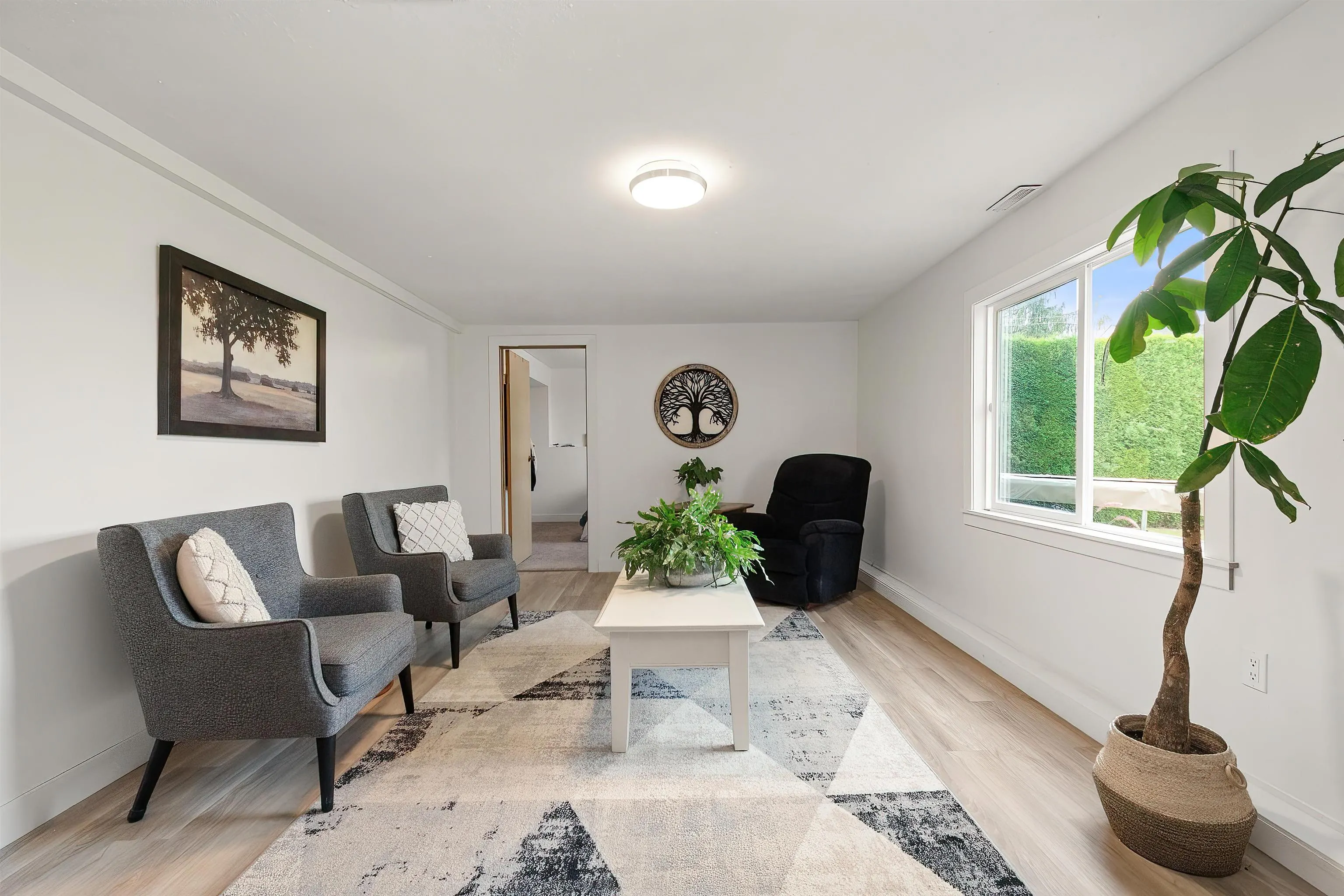 47385 Swallow Crescent