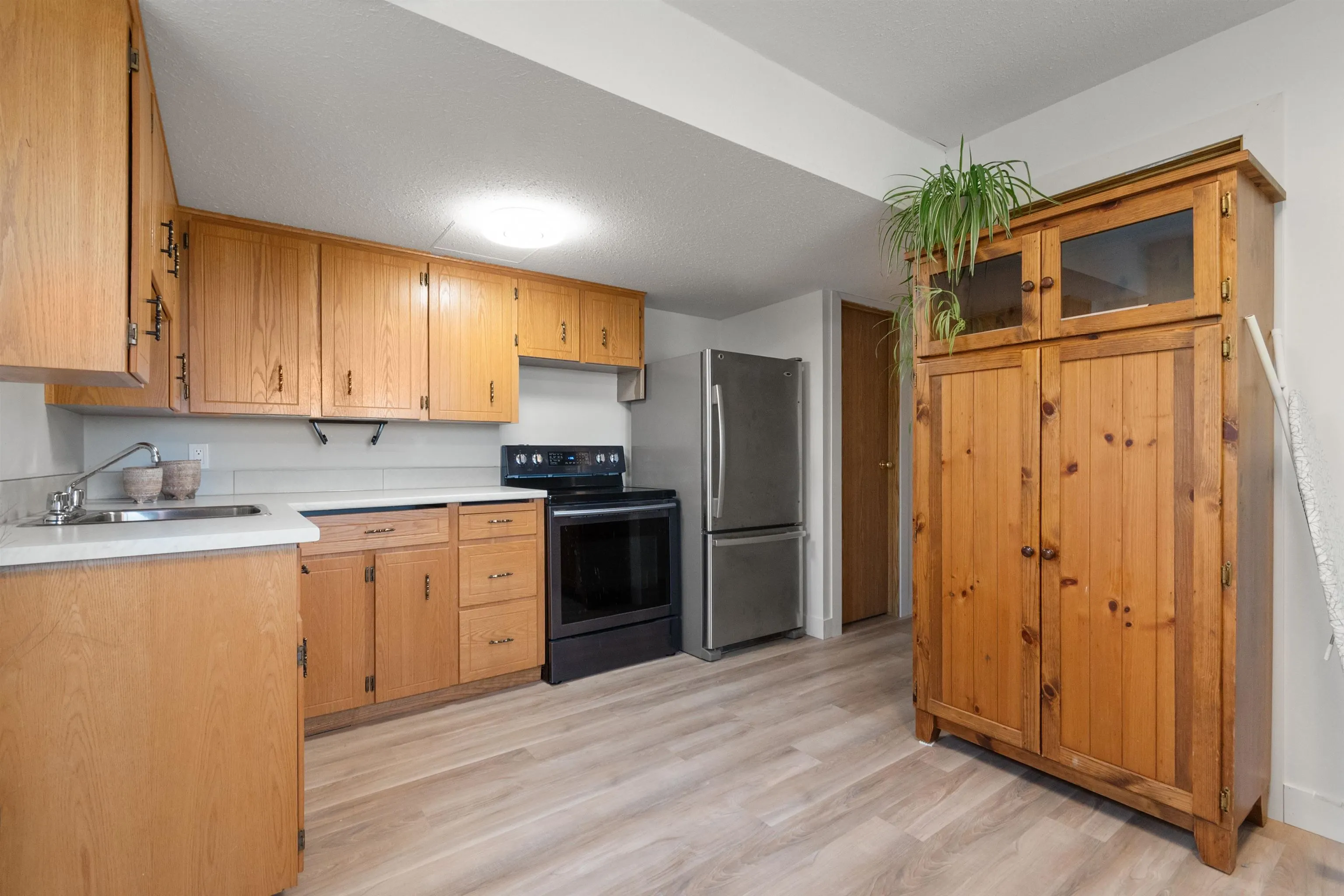 47385 Swallow Crescent