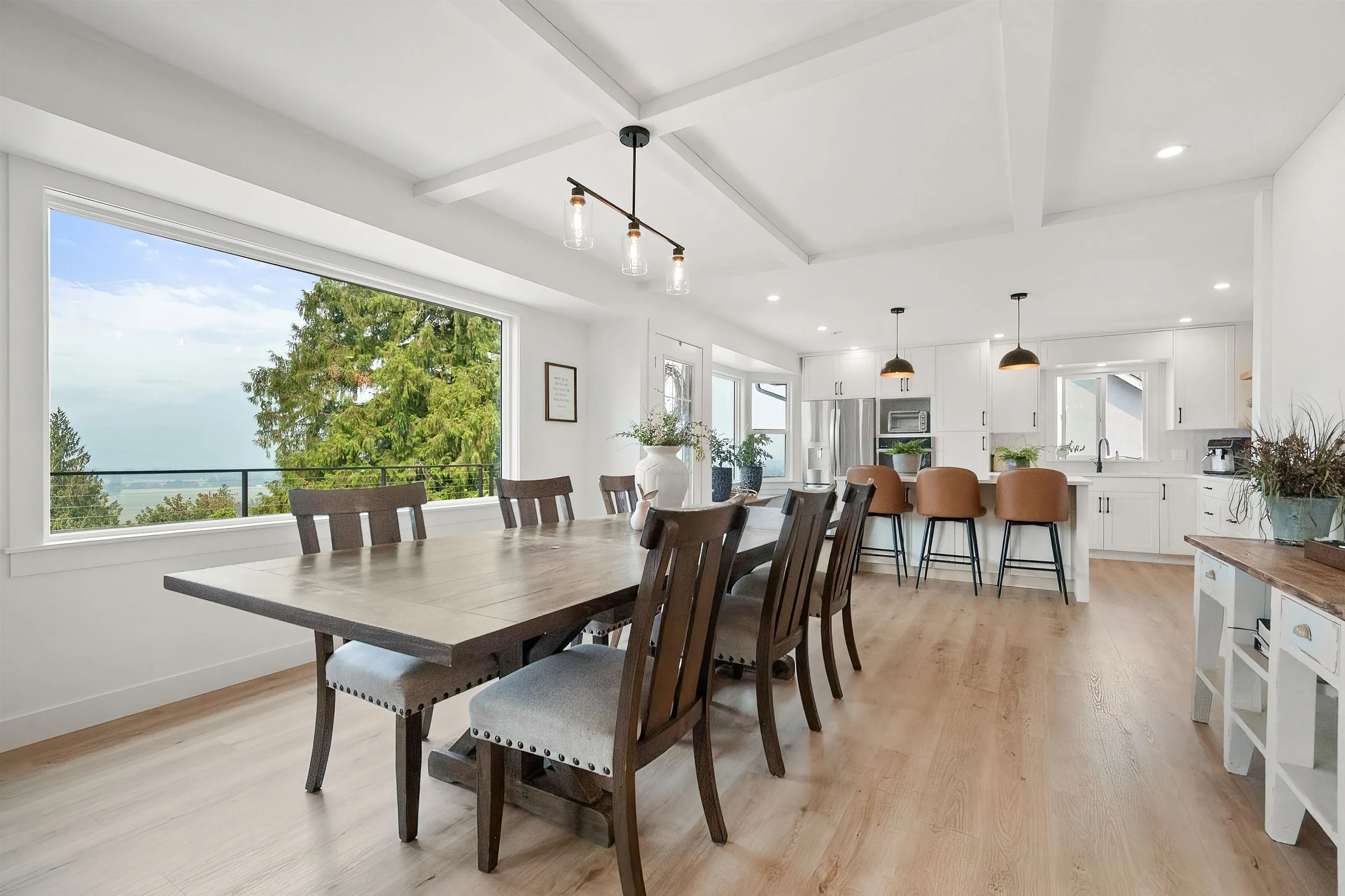 47385 Swallow Crescent
