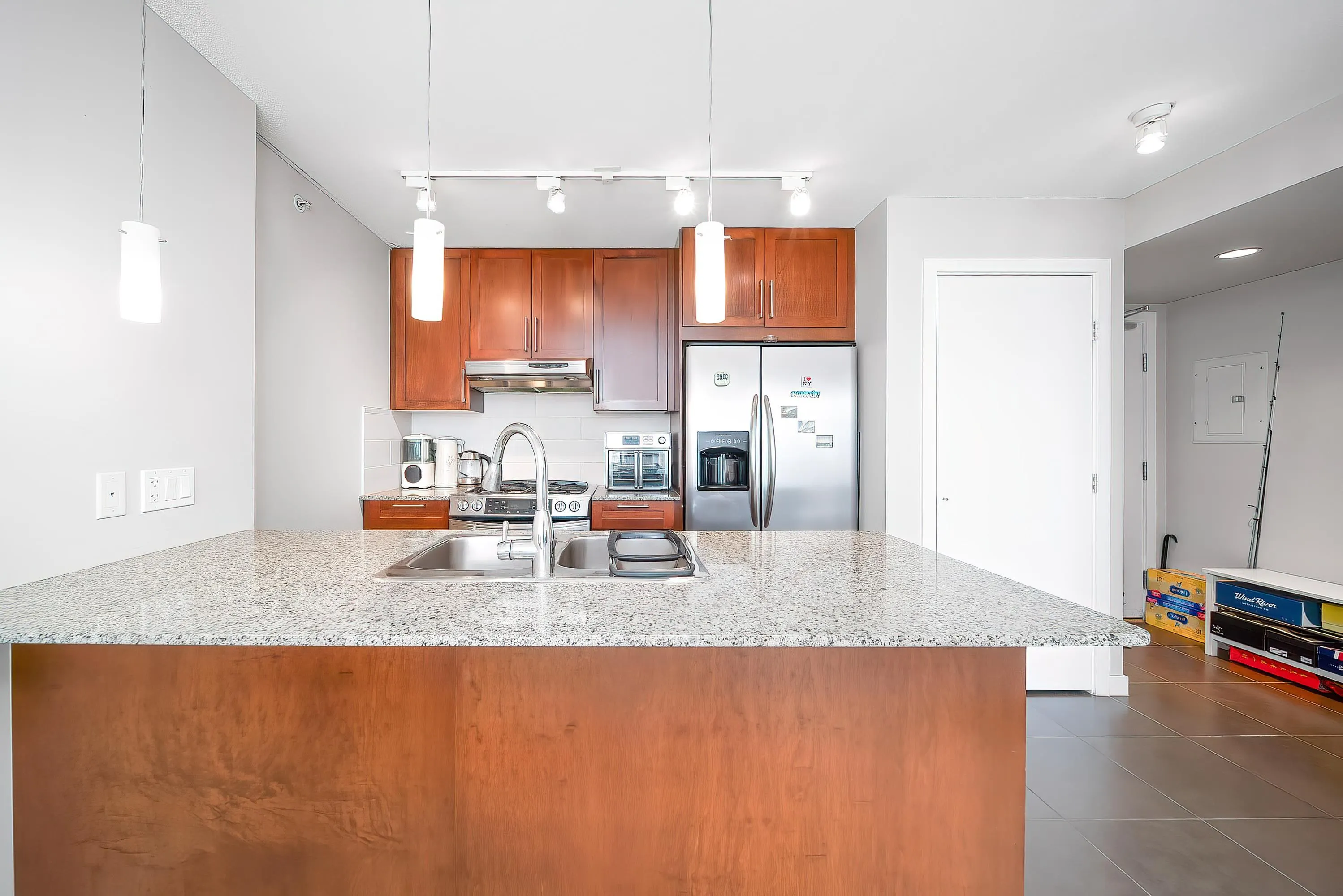 2701 7088 Salisbury Avenue