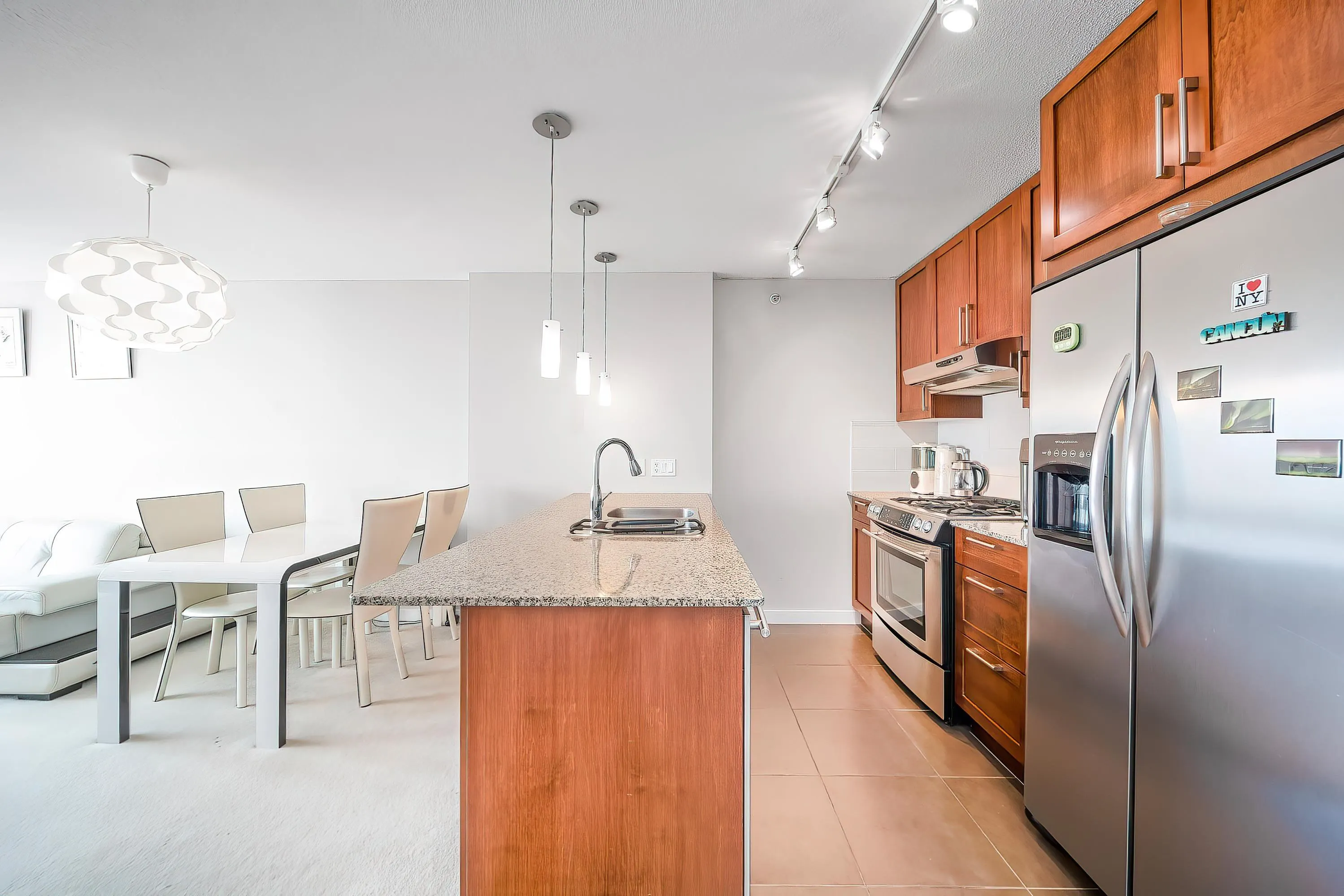 2701 7088 Salisbury Avenue