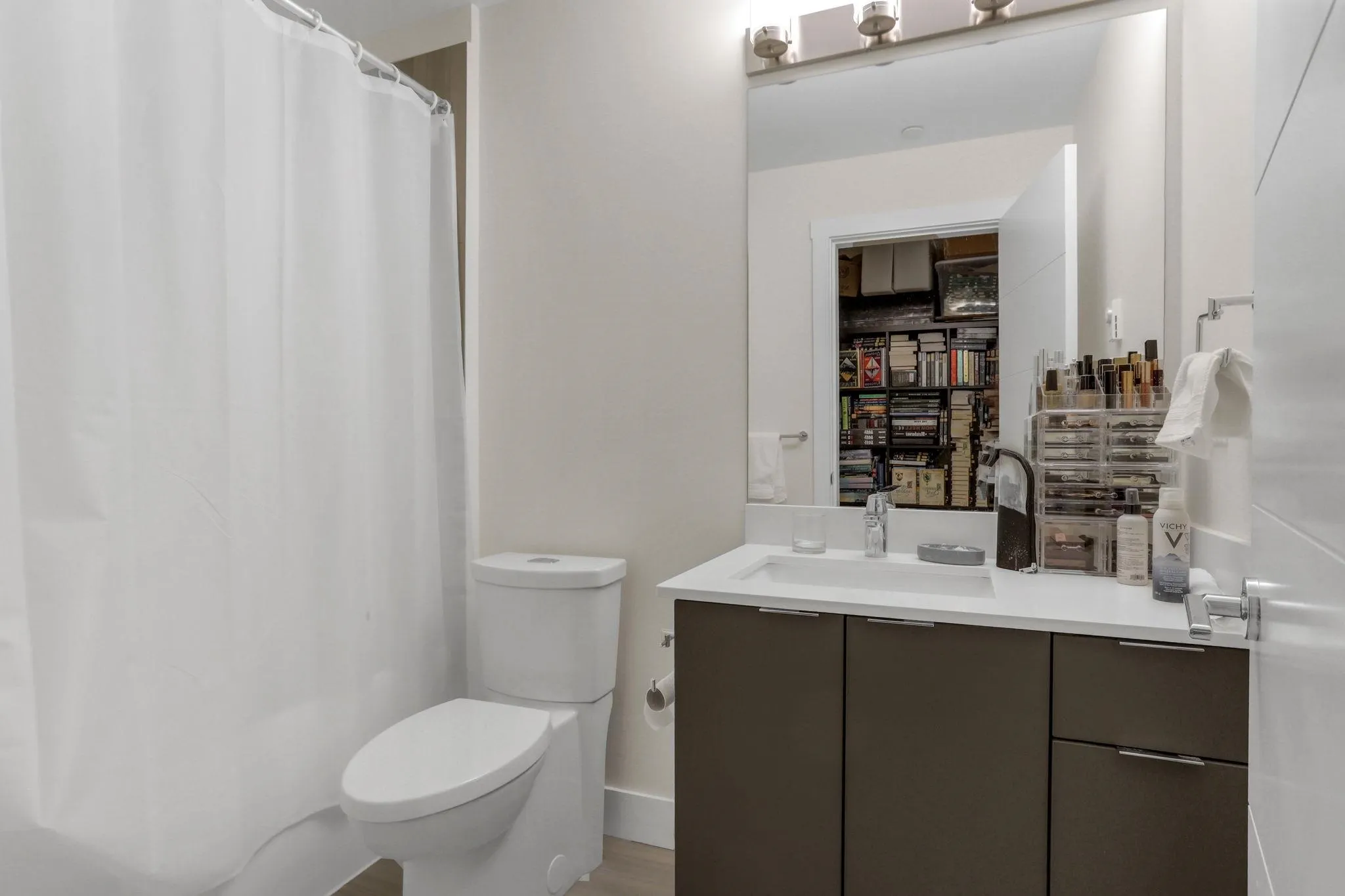 113 6960 Nicholson Street