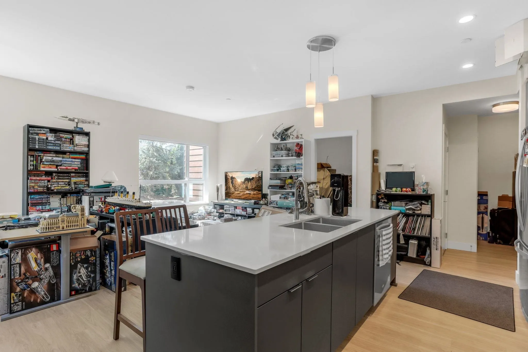 113 6960 Nicholson Street