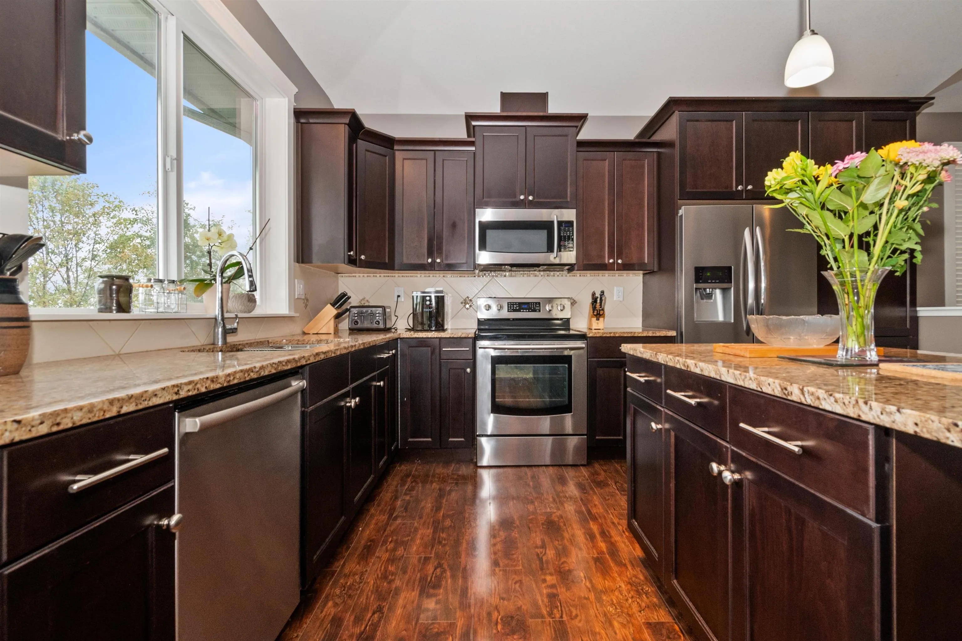 47233 Skyline Drive