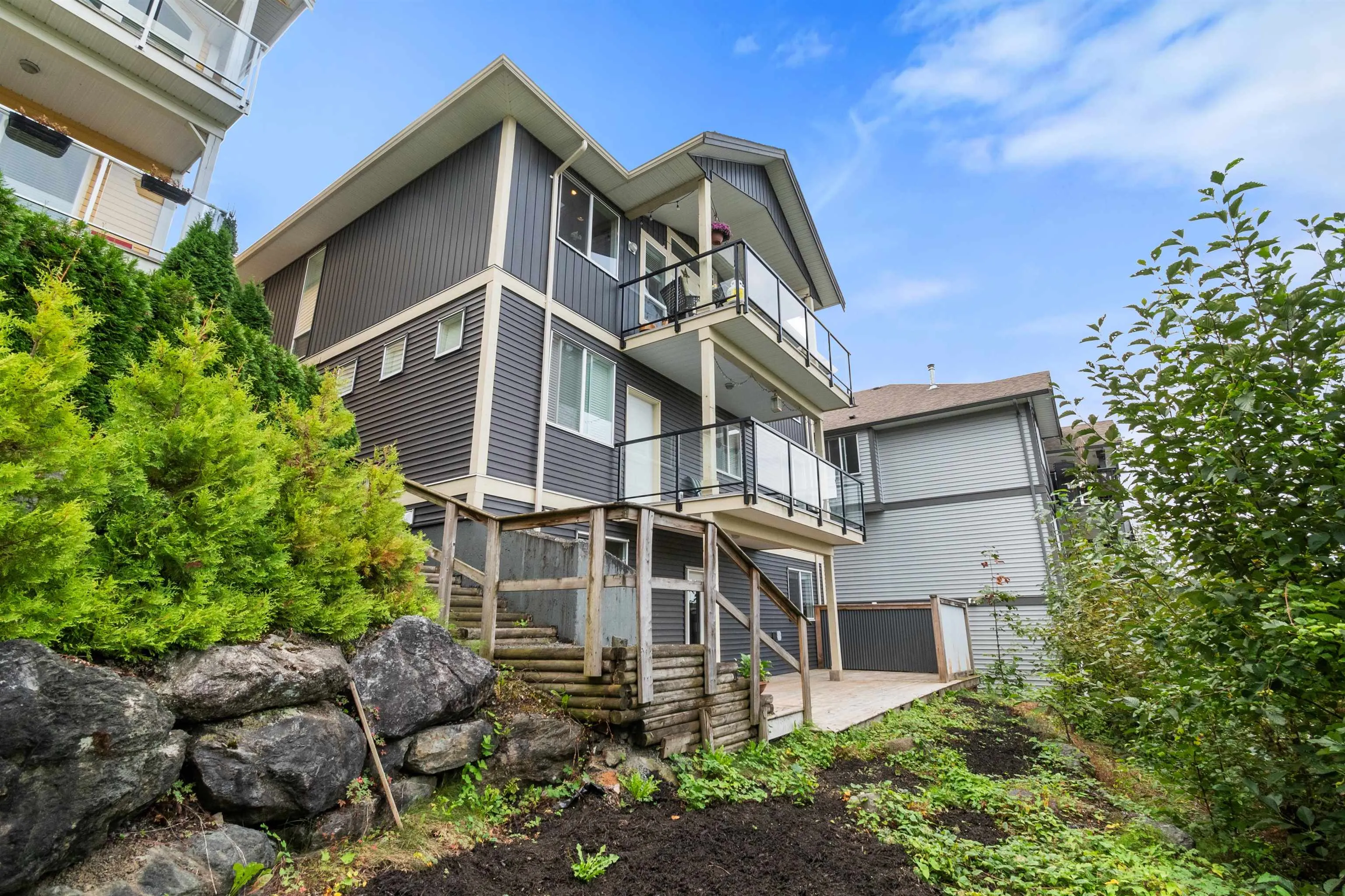47233 Skyline Drive