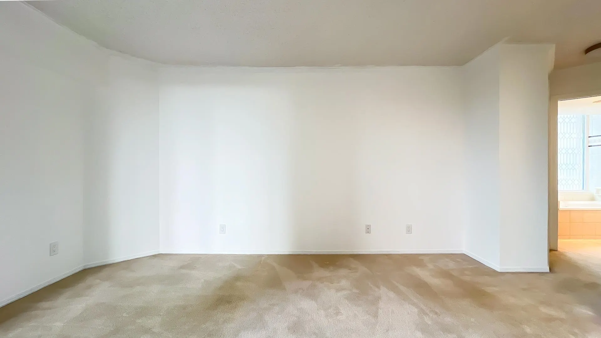 606 1045 Quayside Drive