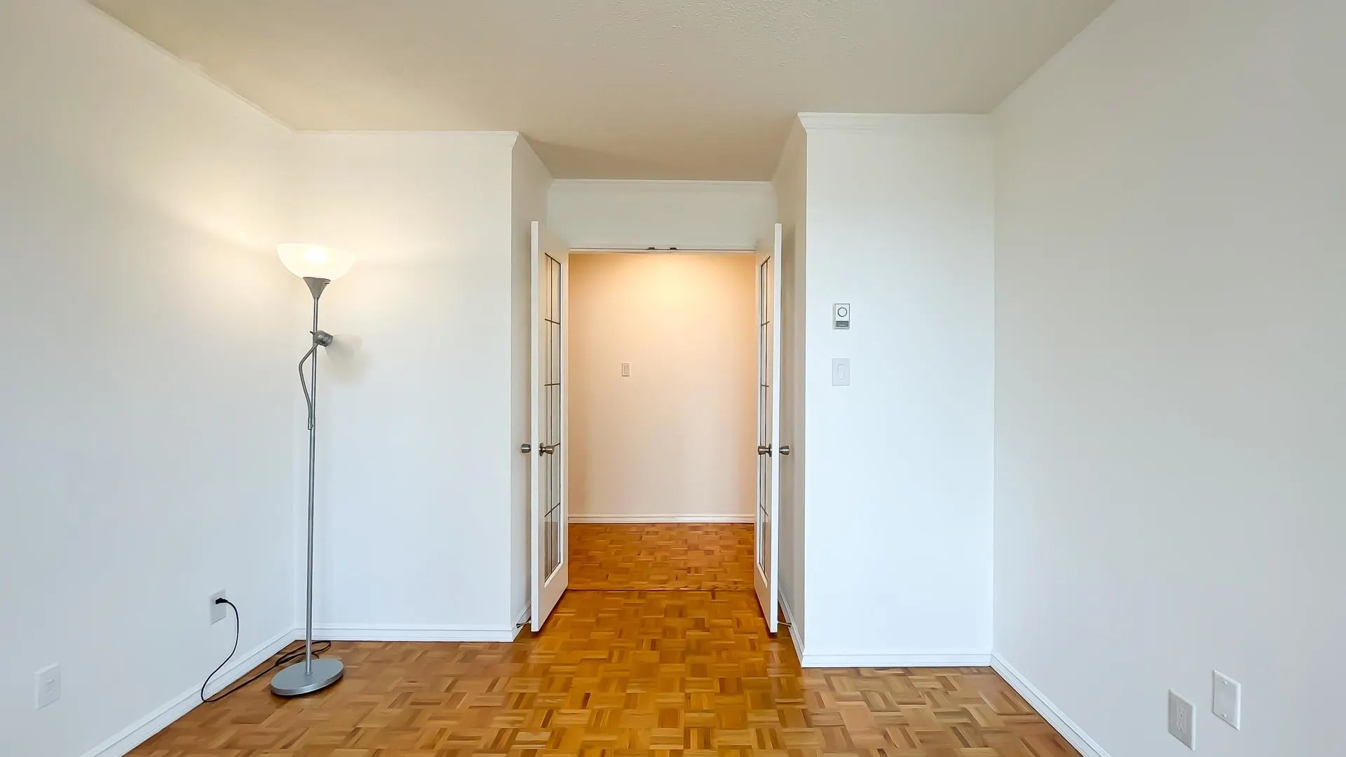 606 1045 Quayside Drive
