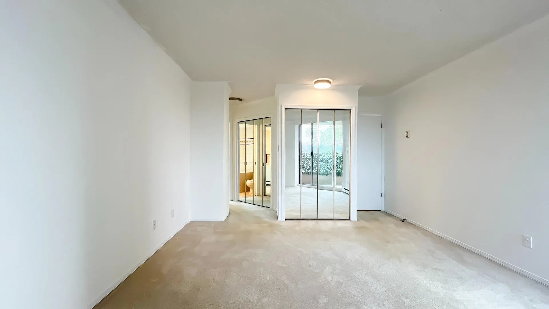 606 1045 Quayside Drive