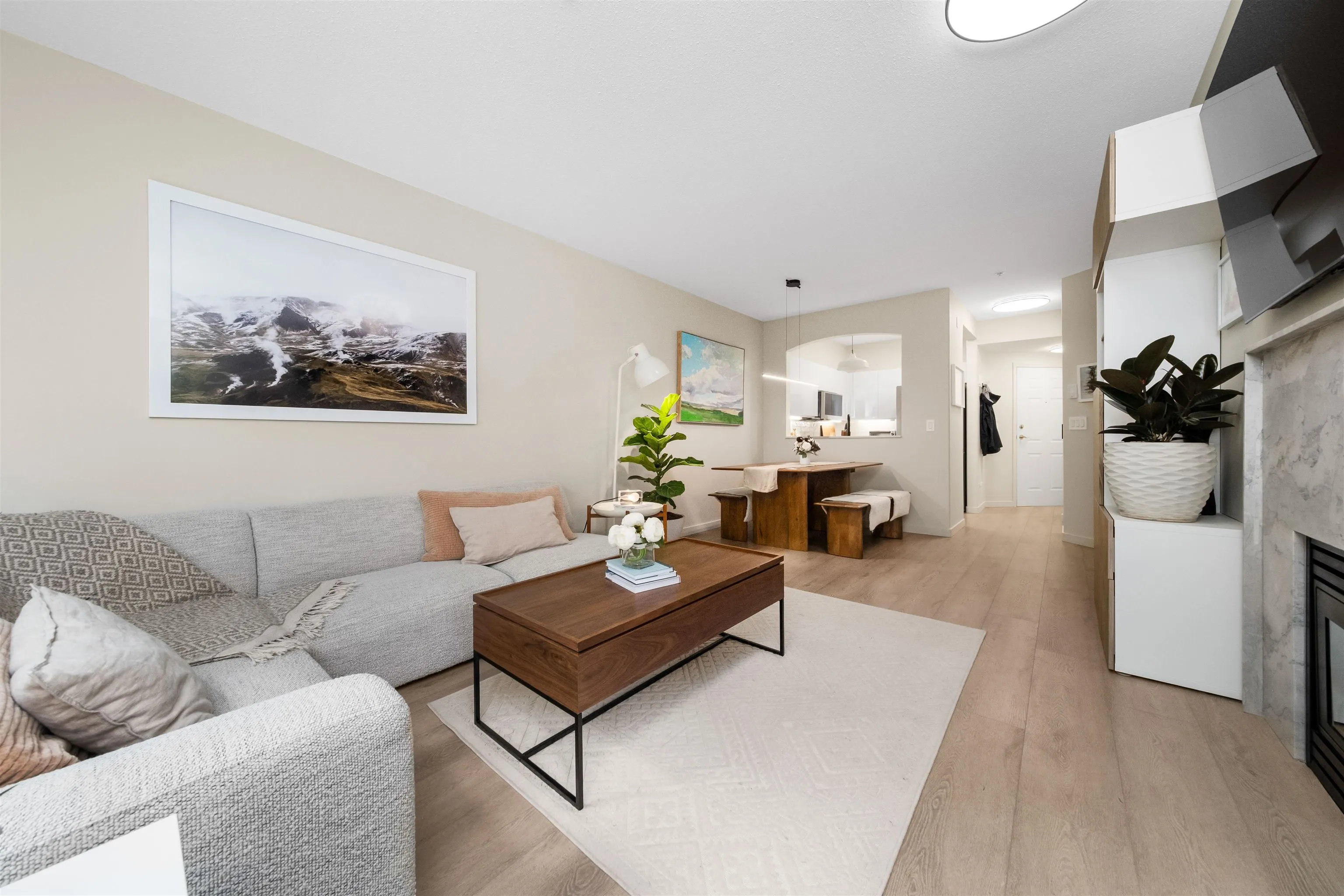 210 3608 Deercrest Drive