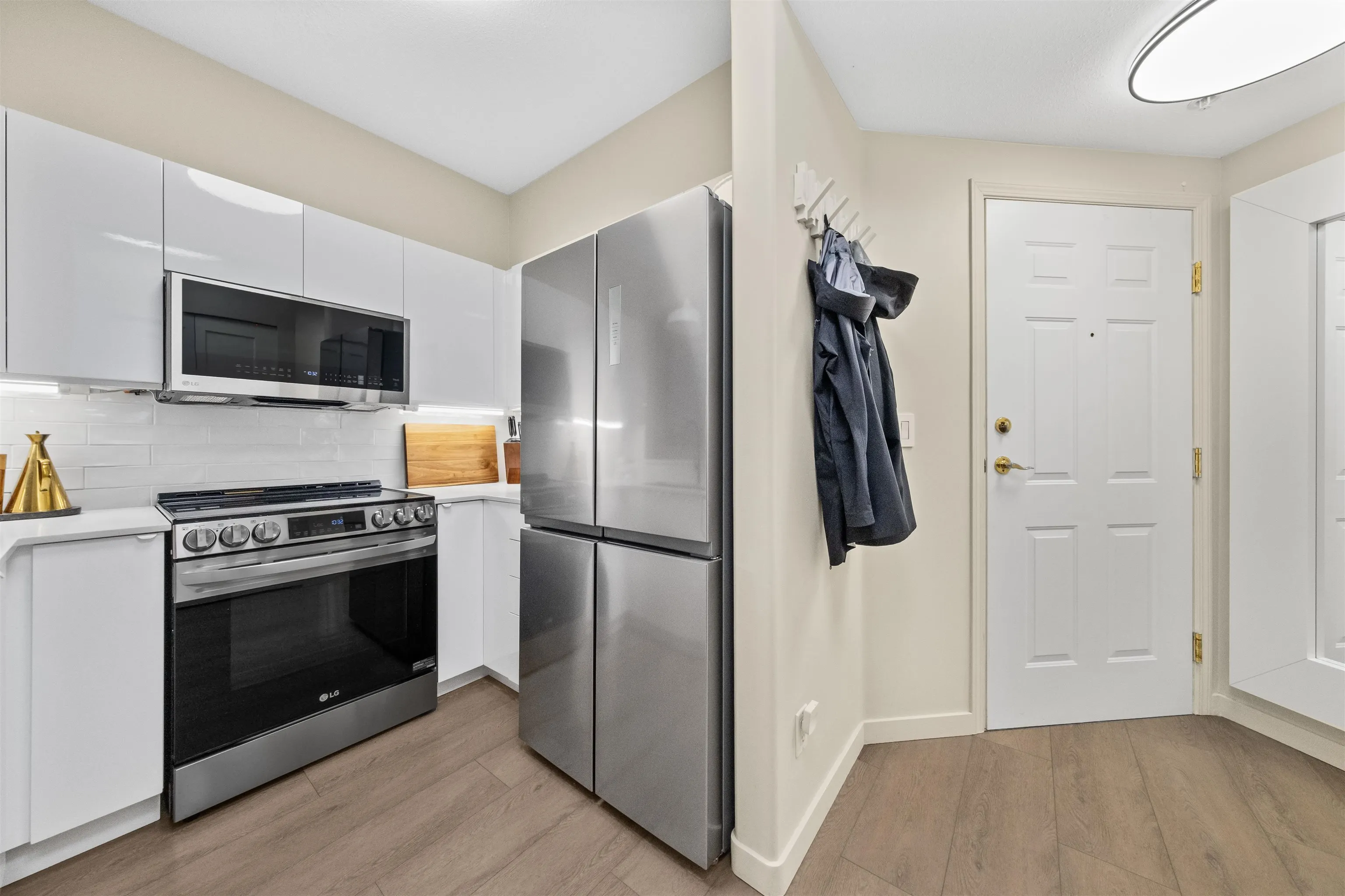 210 3608 Deercrest Drive