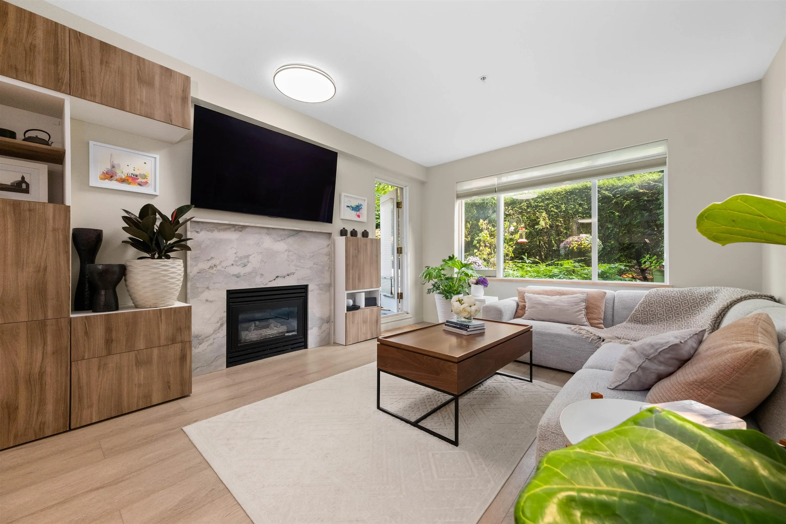 210 3608 Deercrest Drive