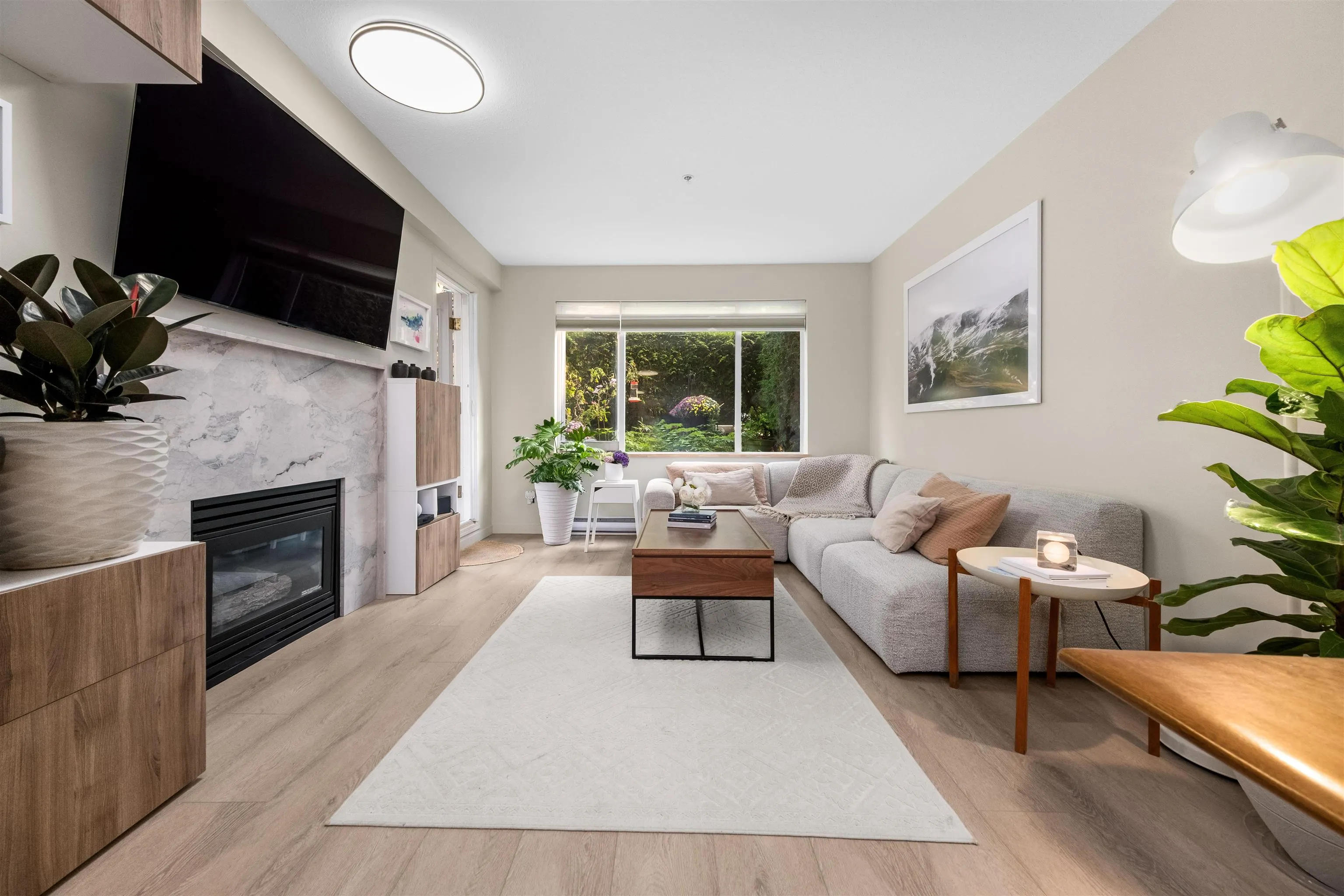 210 3608 Deercrest Drive