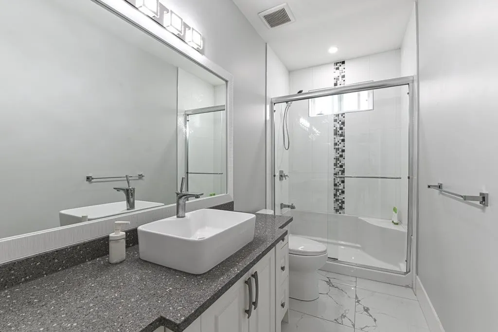 2725 Lefeuvre Road