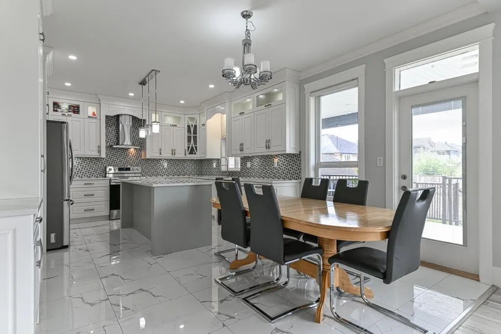 2725 Lefeuvre Road