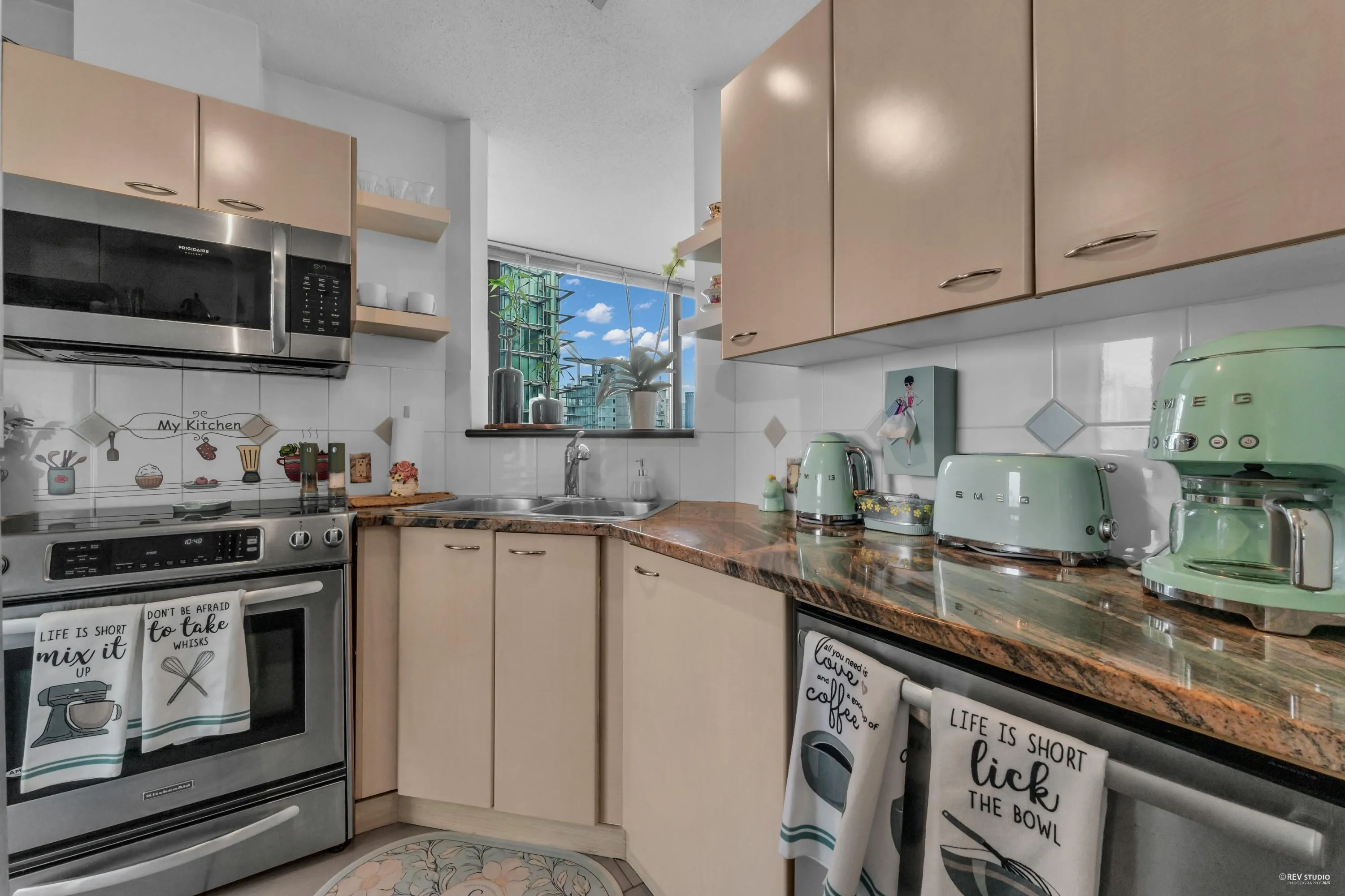 1905 1331 Alberni Street