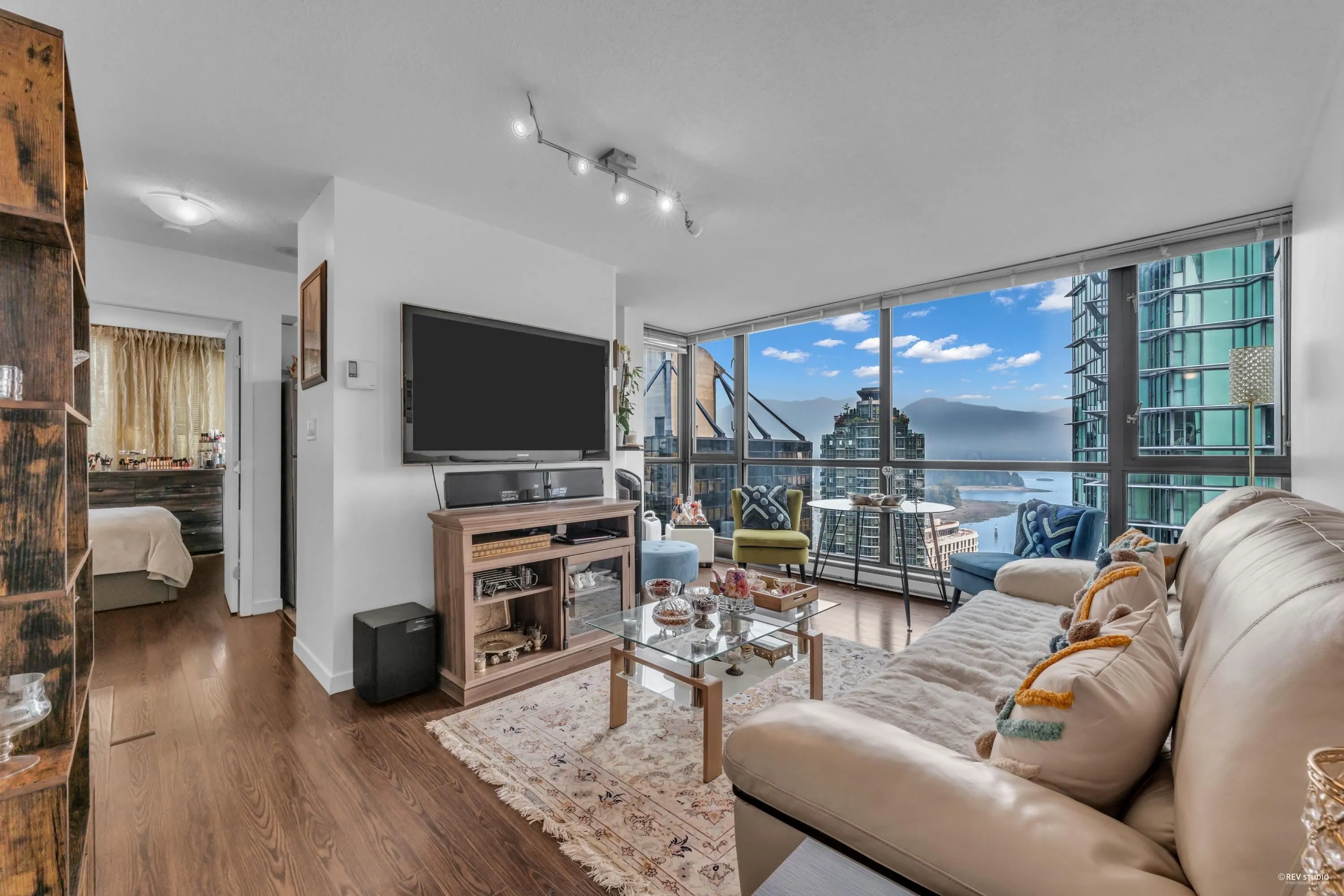 1905 1331 Alberni Street
