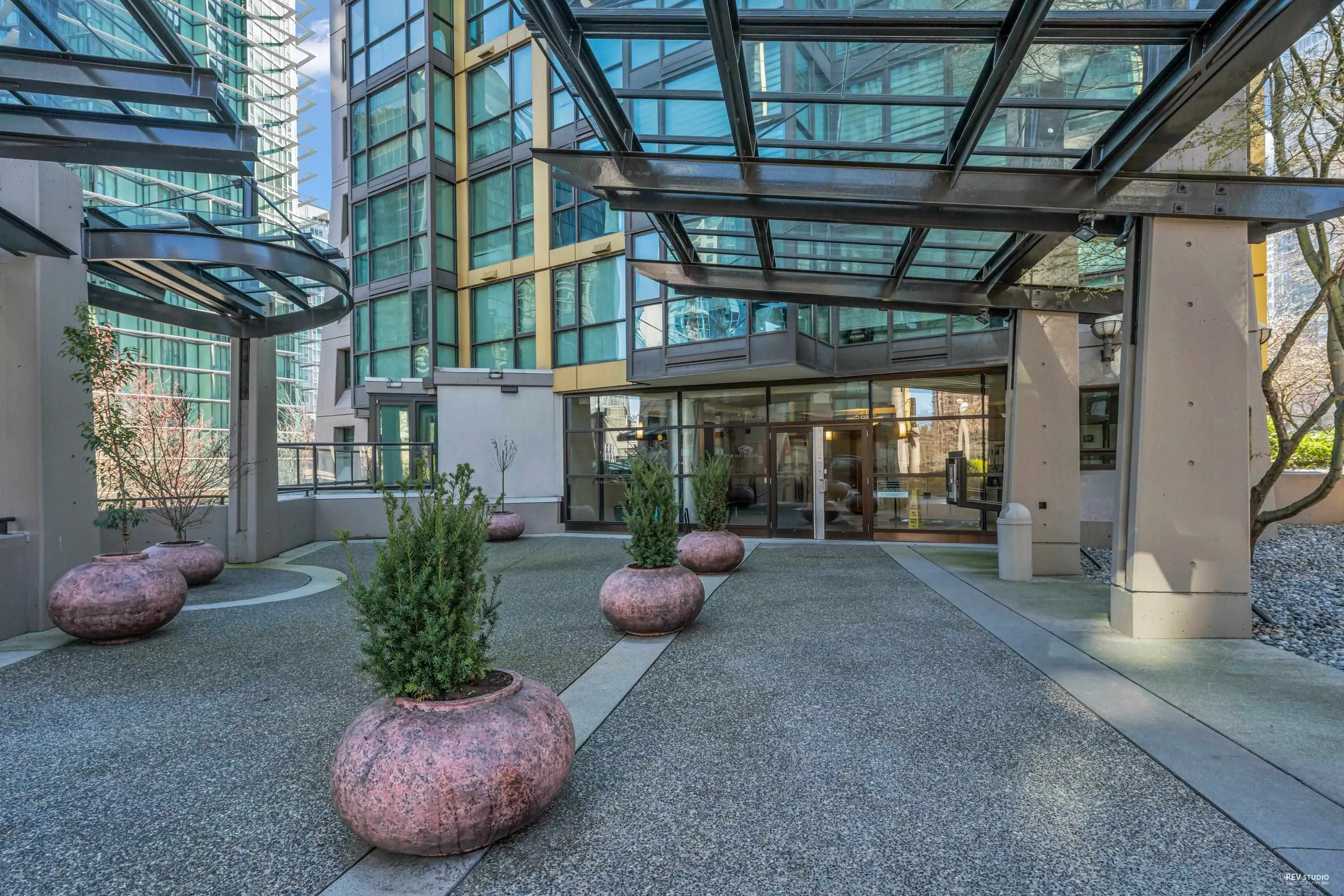 1905 1331 Alberni Street