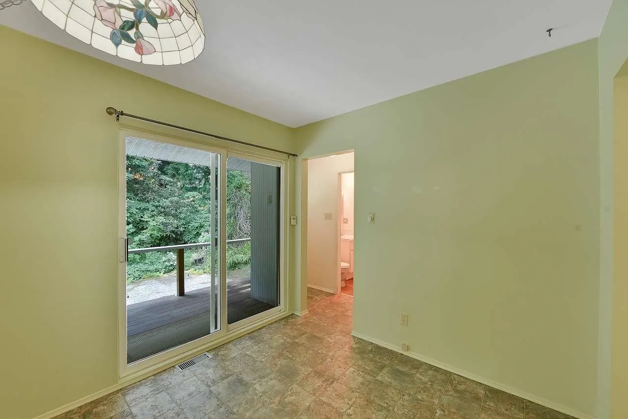 13428 Crescent Road