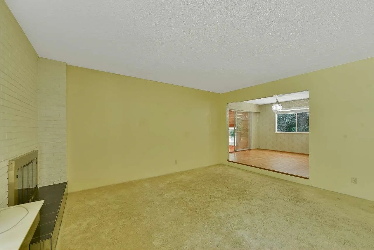 13428 Crescent Road