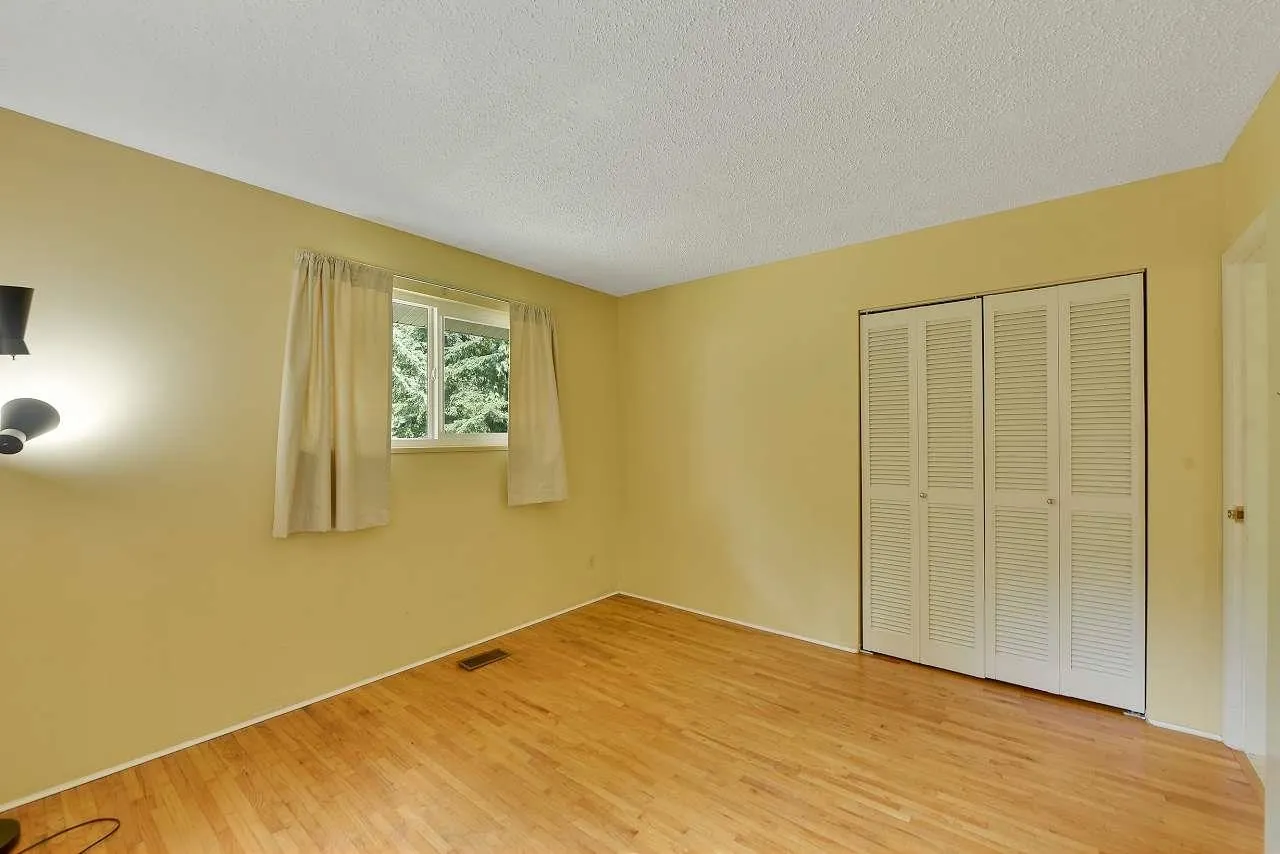 13428 Crescent Road