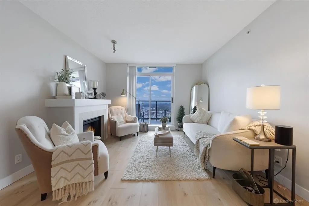 3706 1178 Heffley Crescent