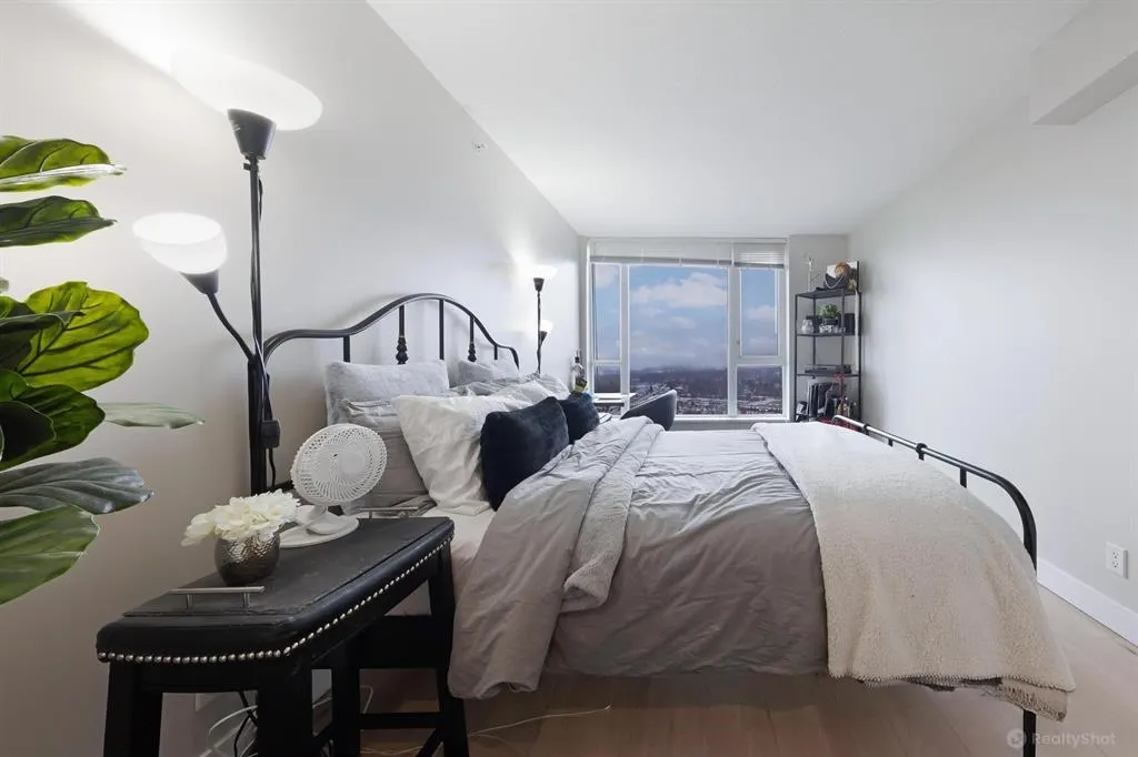 3706 1178 Heffley Crescent
