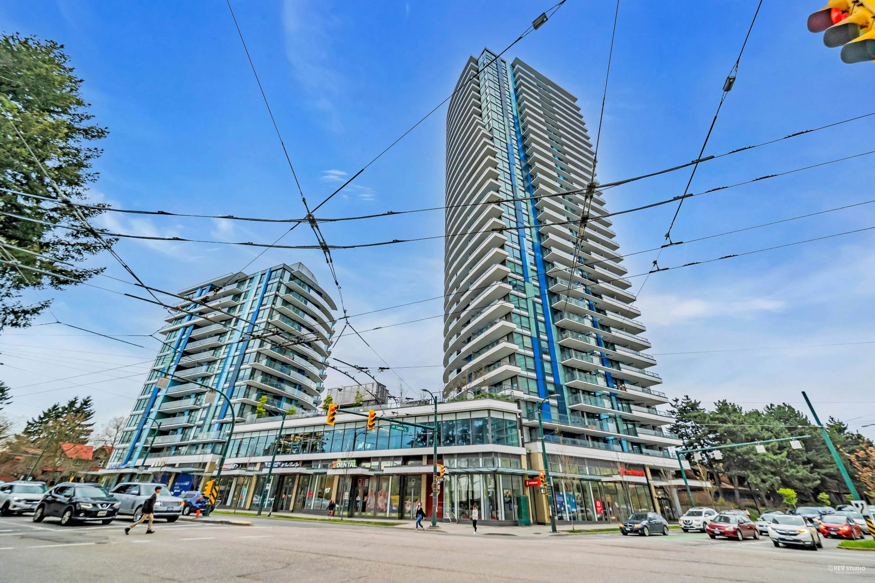 1605 8189 Cambie Street